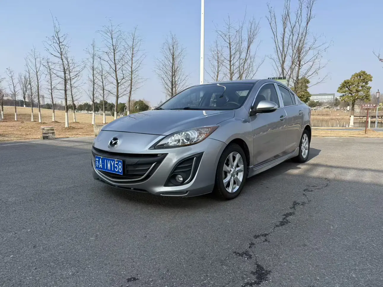 Mazda Axela (Mazda3)  из Китая