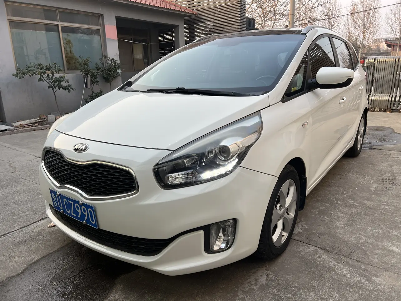 Kia Jiale  из Китая