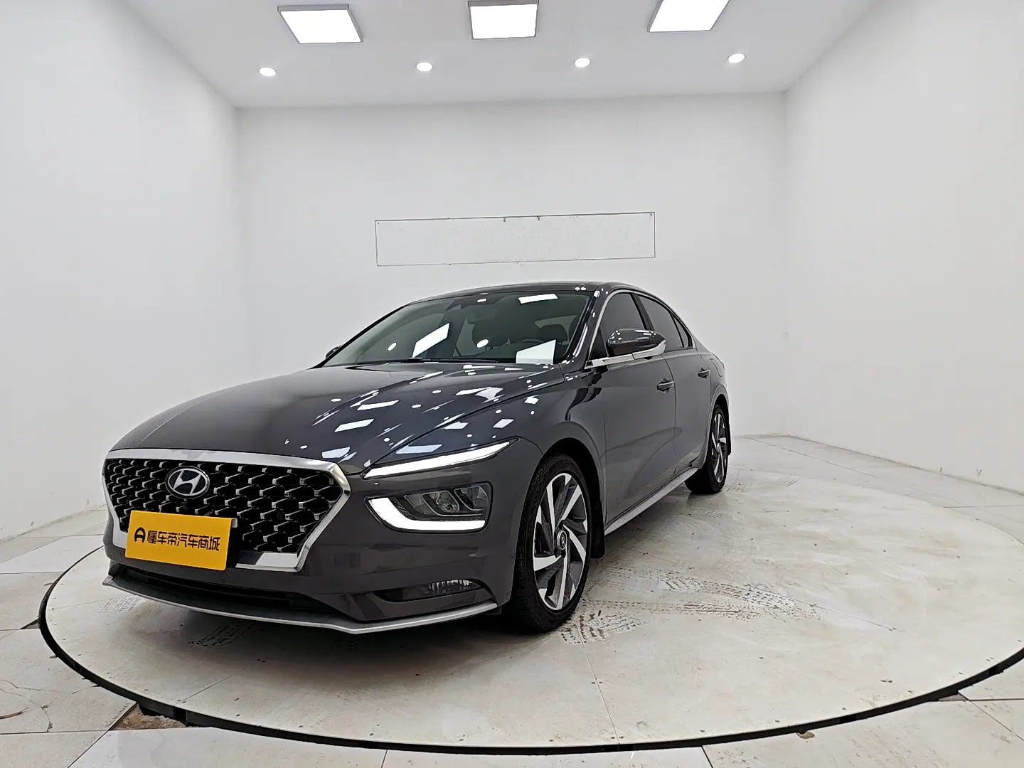 Hyundai Famous pictures  из Китая