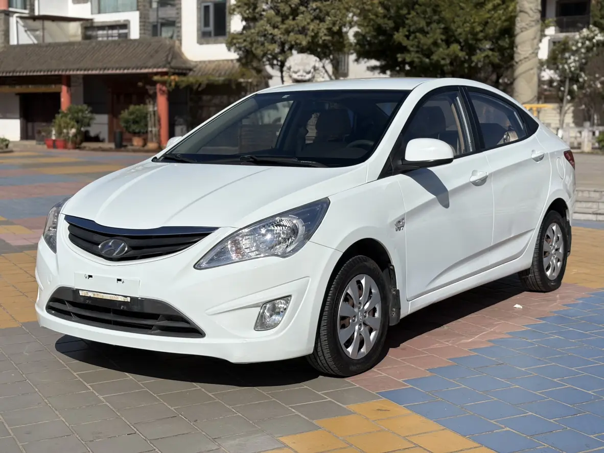 Hyundai Verna (Rena)  из Китая