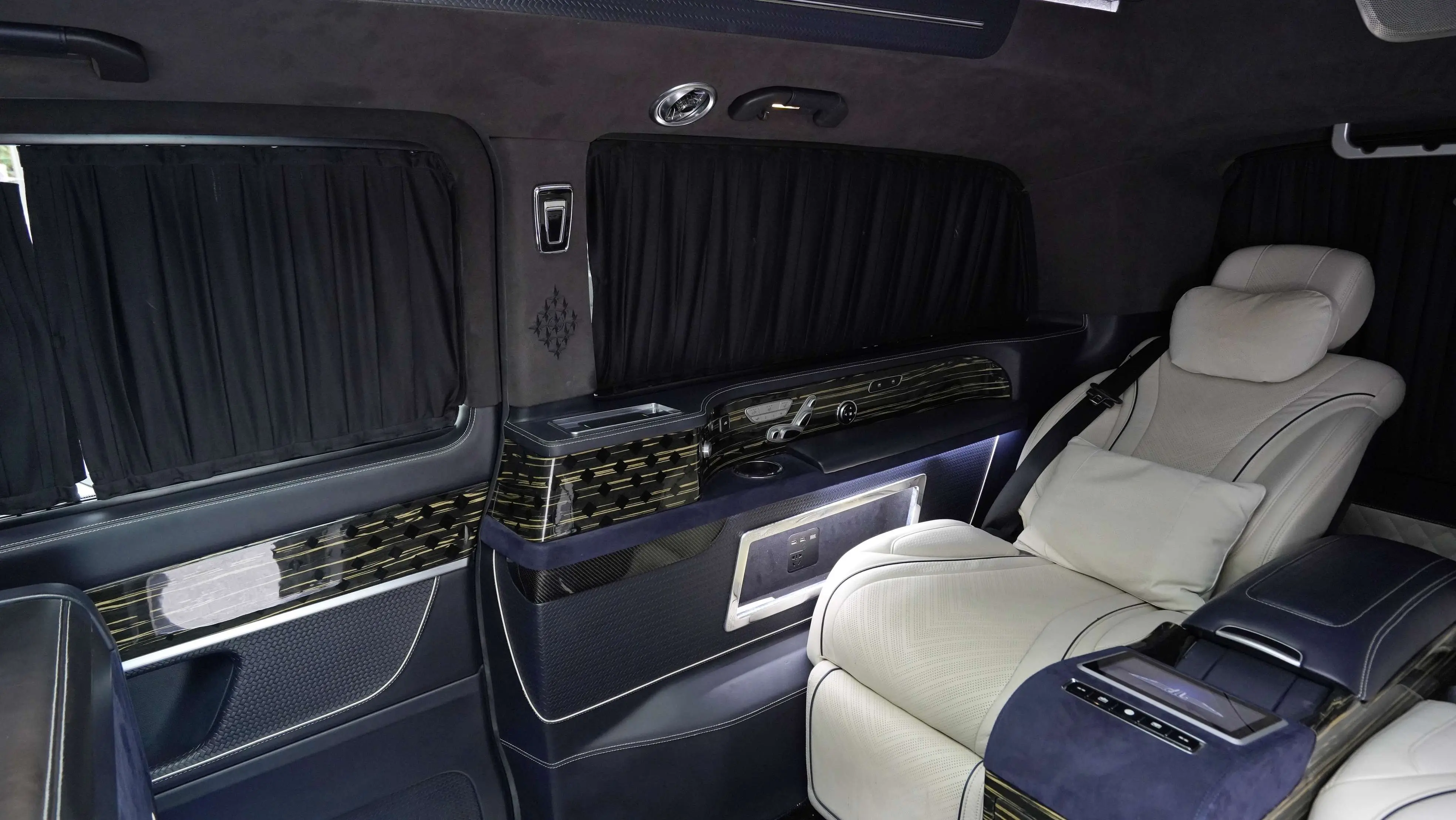 Mercedes-Benz Mercedes Benz V Class  из Китая