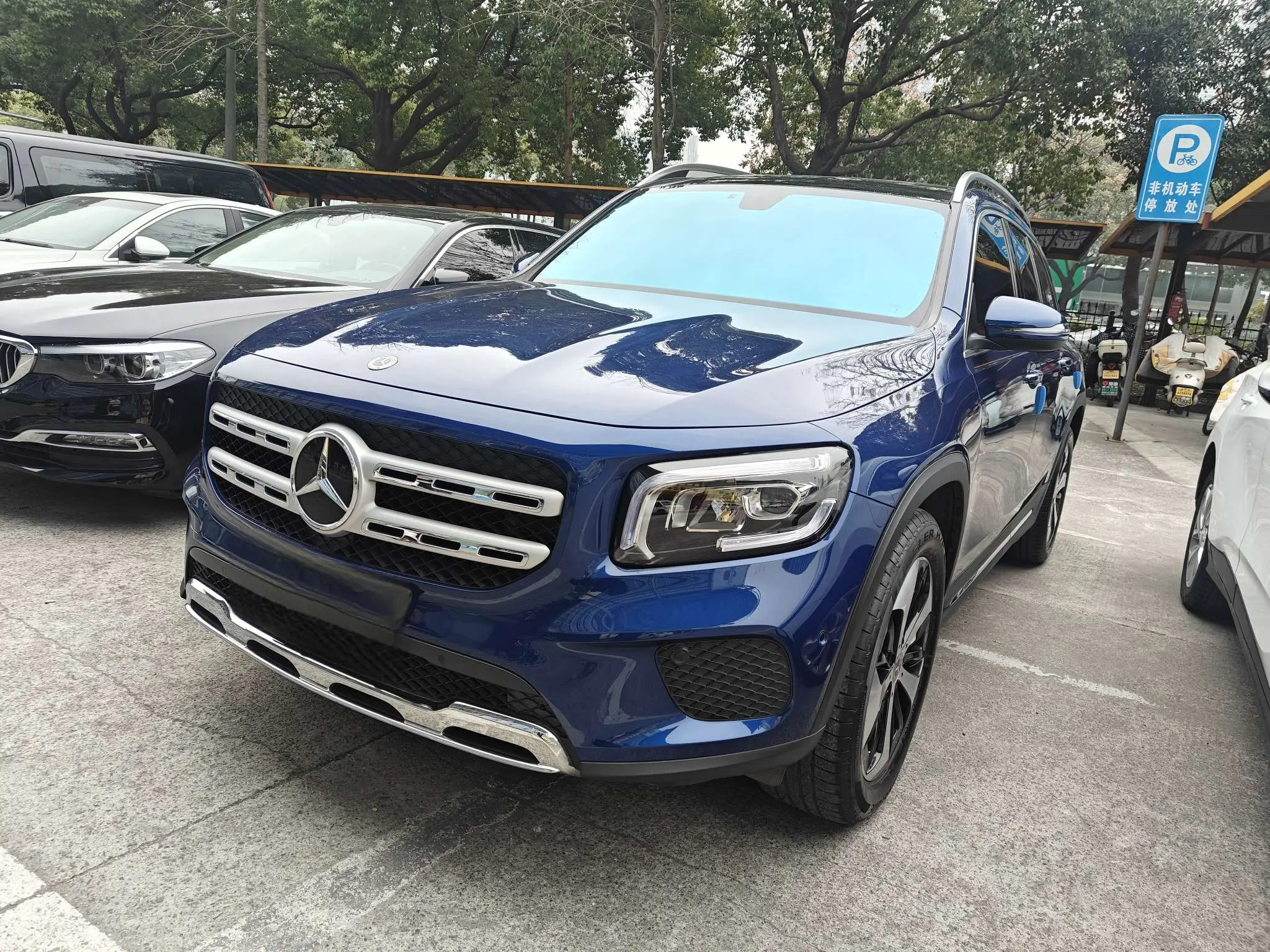 Mercedes-Benz GLB  из Китая