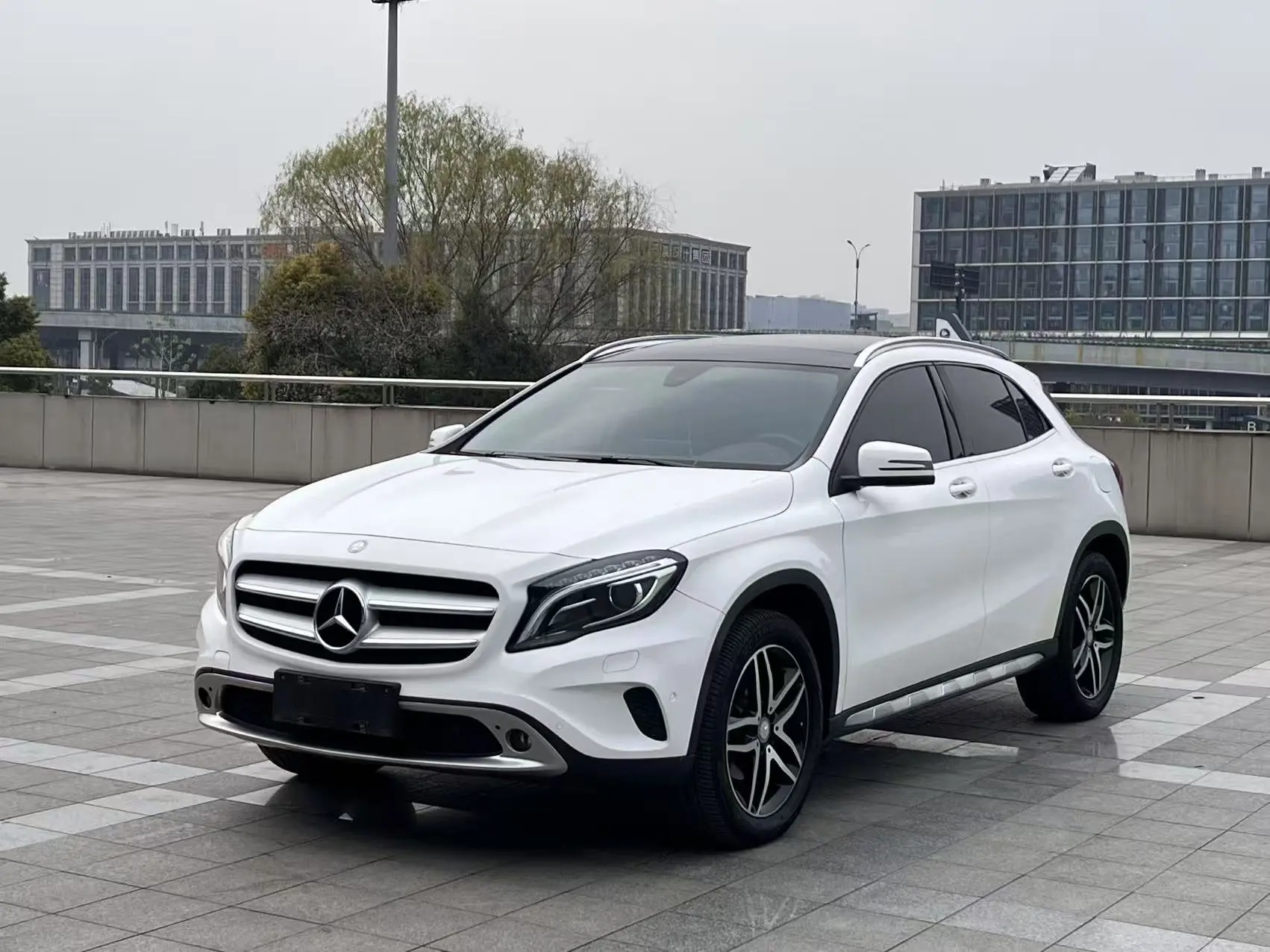 Mercedes-Benz GLA  из Китая