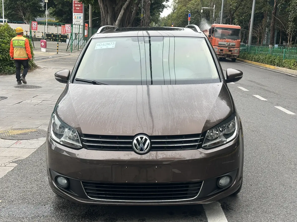 Volkswagen Touran  из Китая