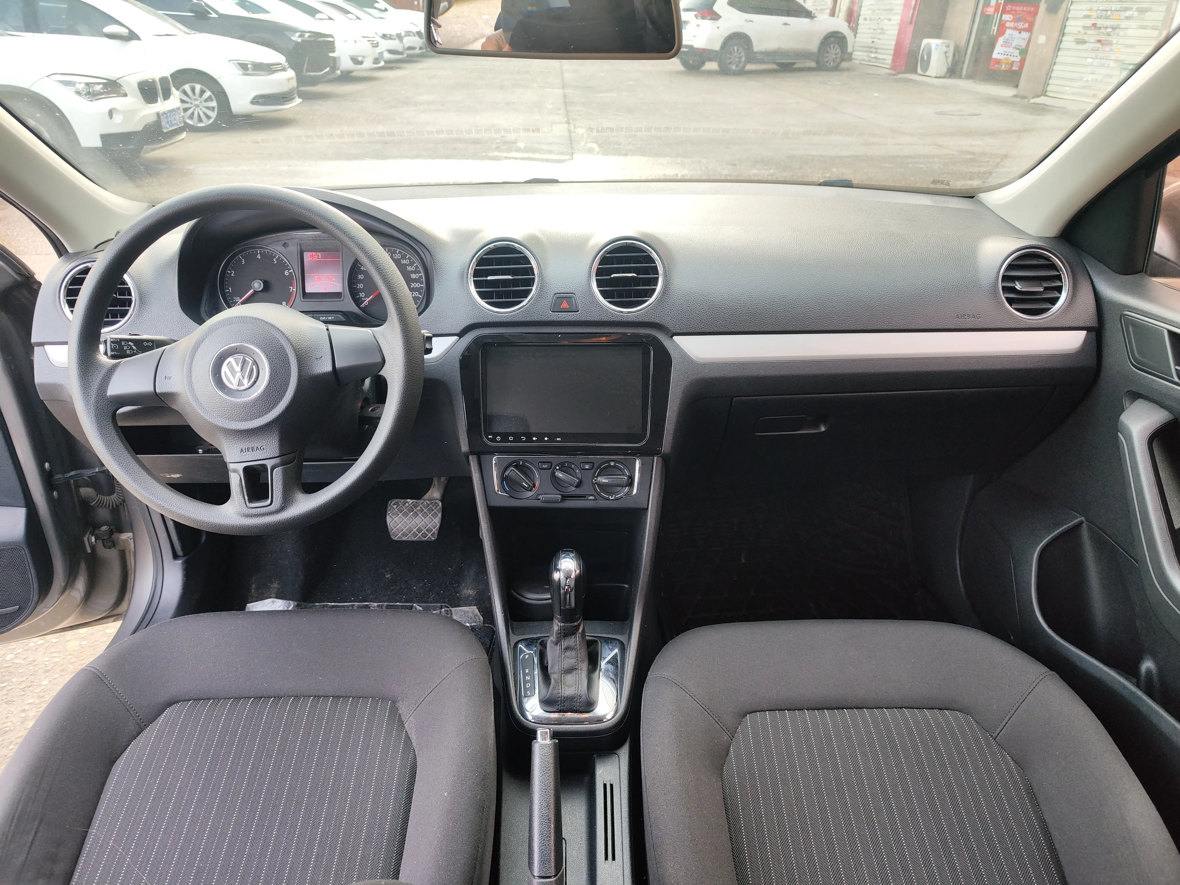 Volkswagen Jetta  из Китая