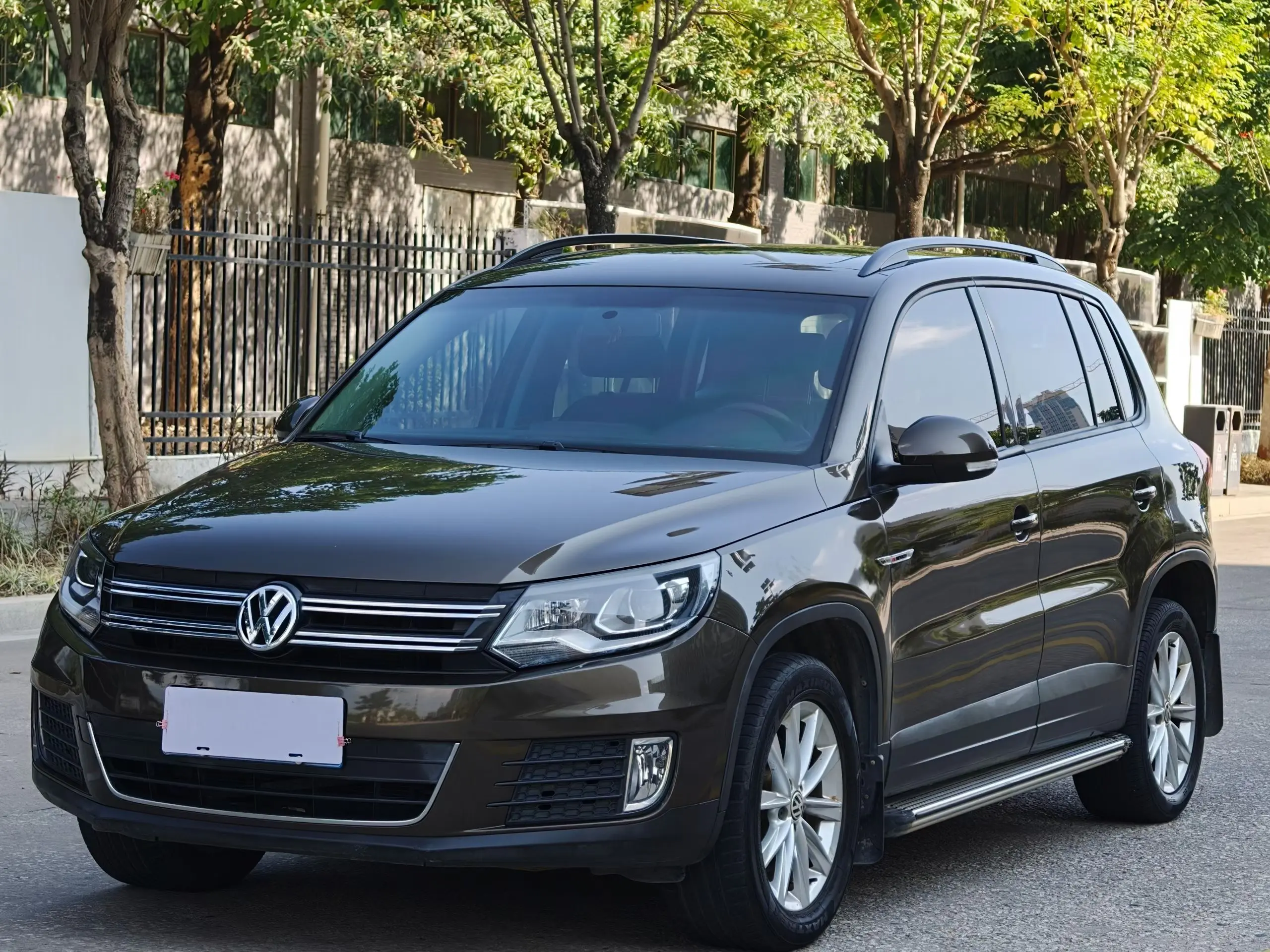 Volkswagen Tiguan  из Китая