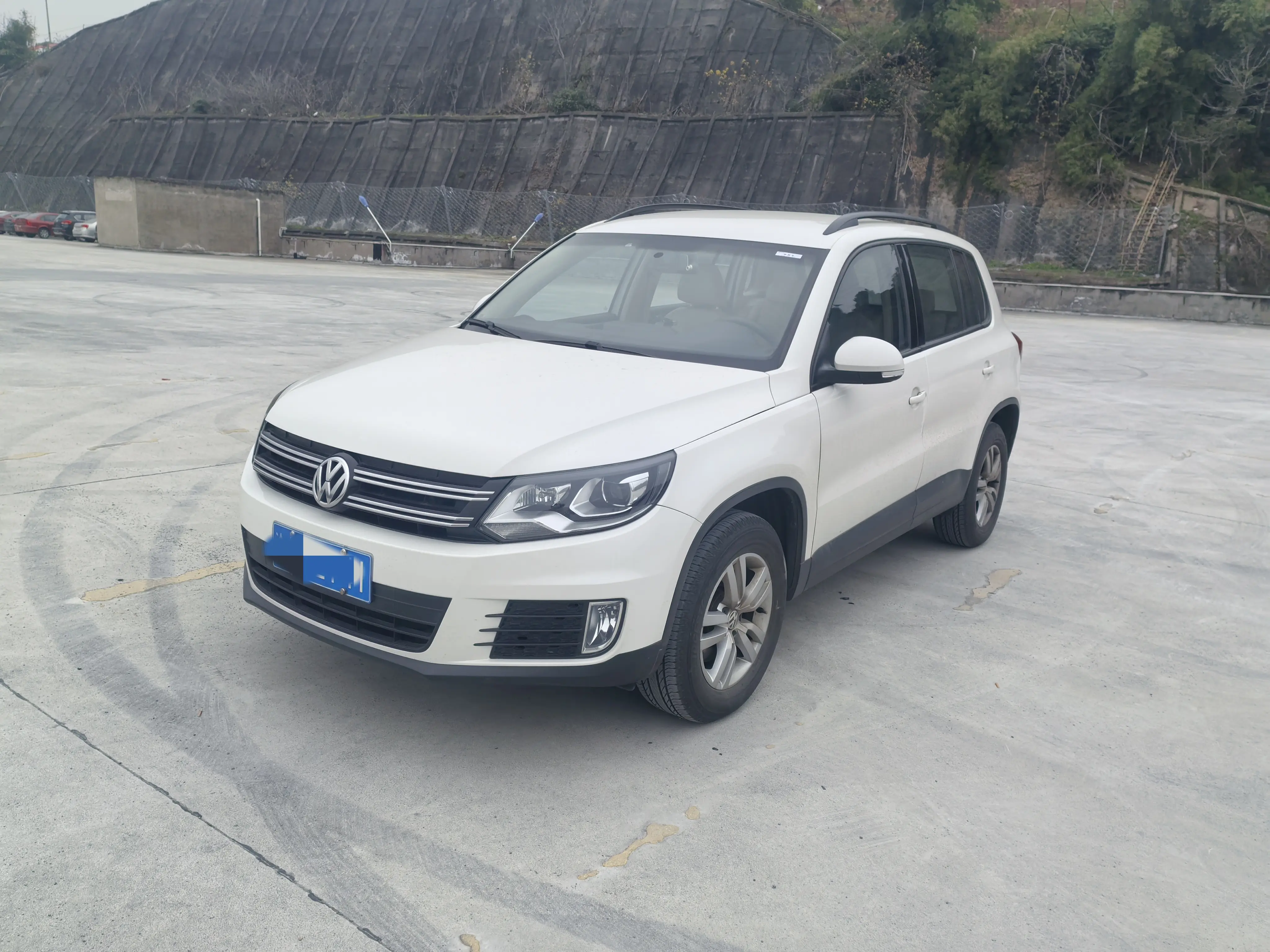 Volkswagen Tiguan  из Китая
