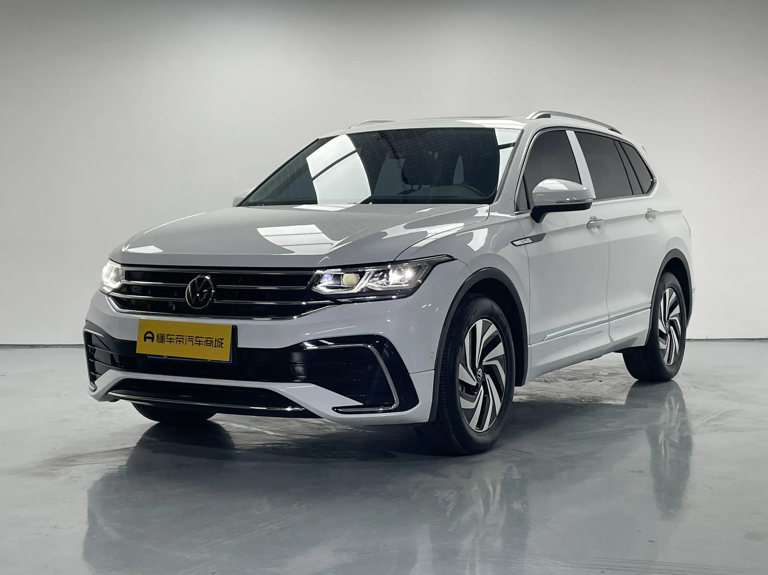 Volkswagen Tiguan L  из Китая