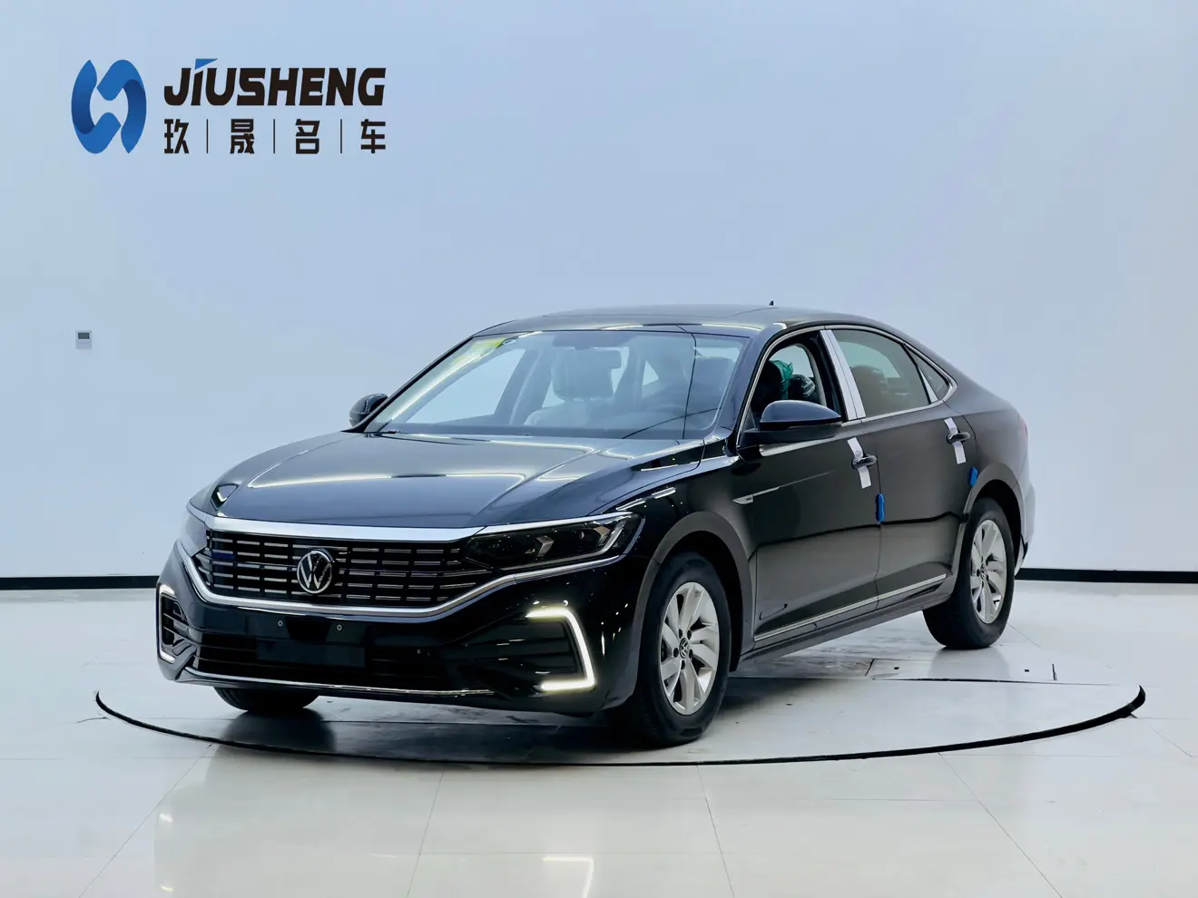 Volkswagen Passat PHEV  из Китая