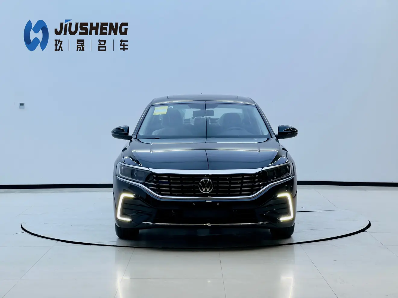 Volkswagen Passat PHEV  из Китая