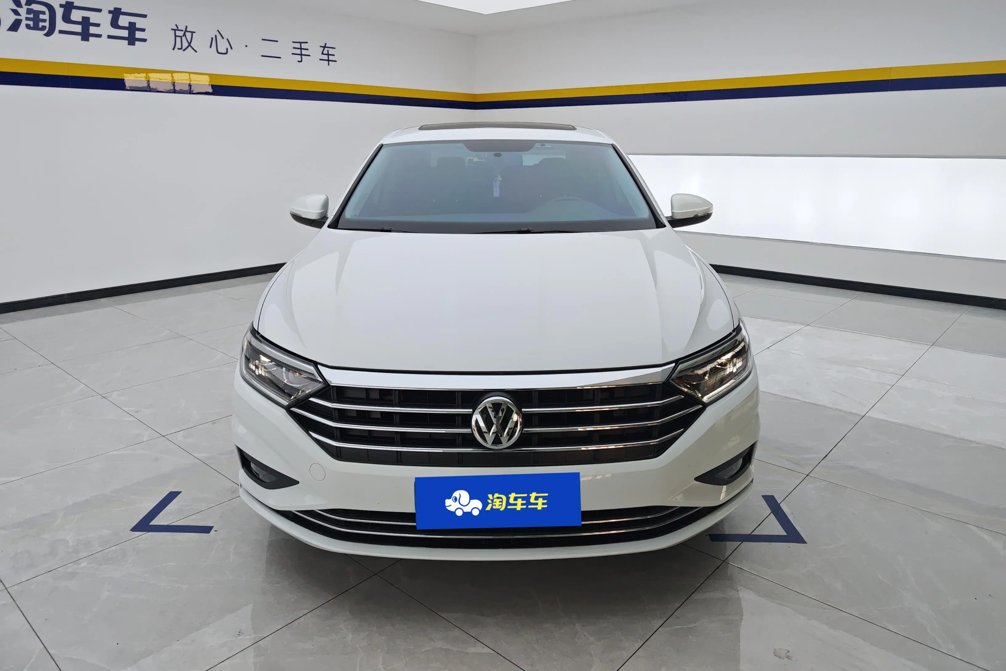 Volkswagen Sagitar  из Китая