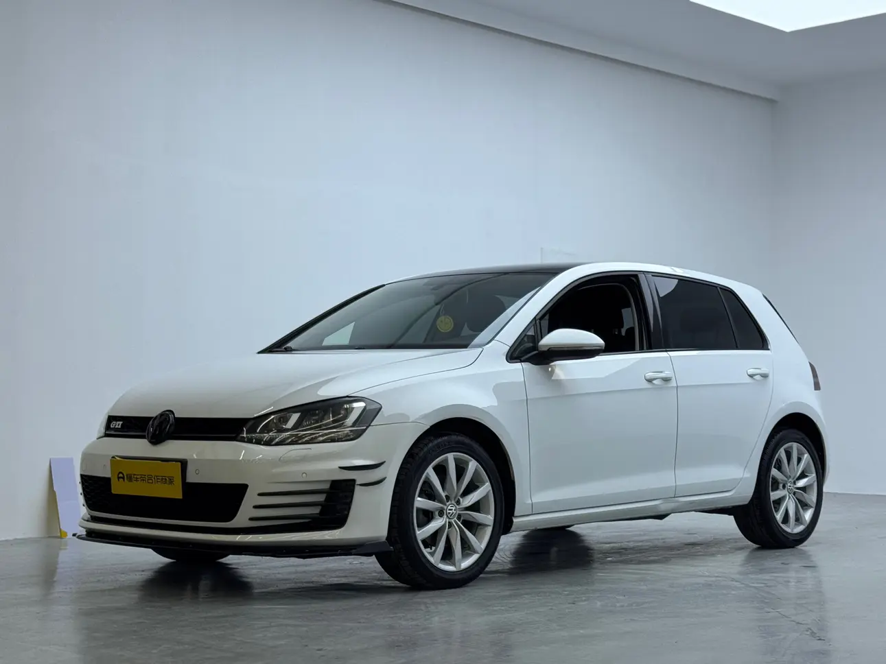 Volkswagen Golf  из Китая