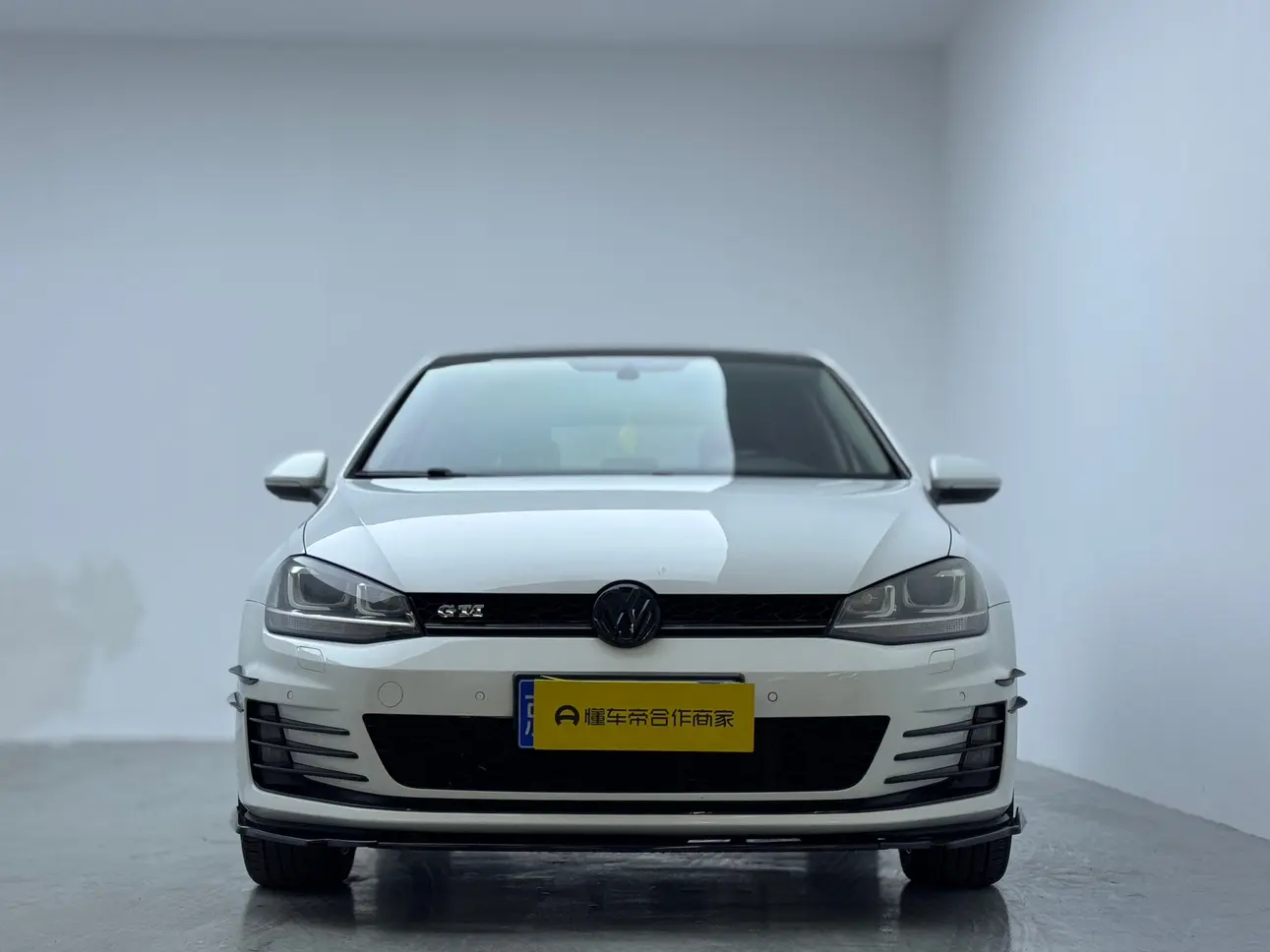 Volkswagen Golf  из Китая