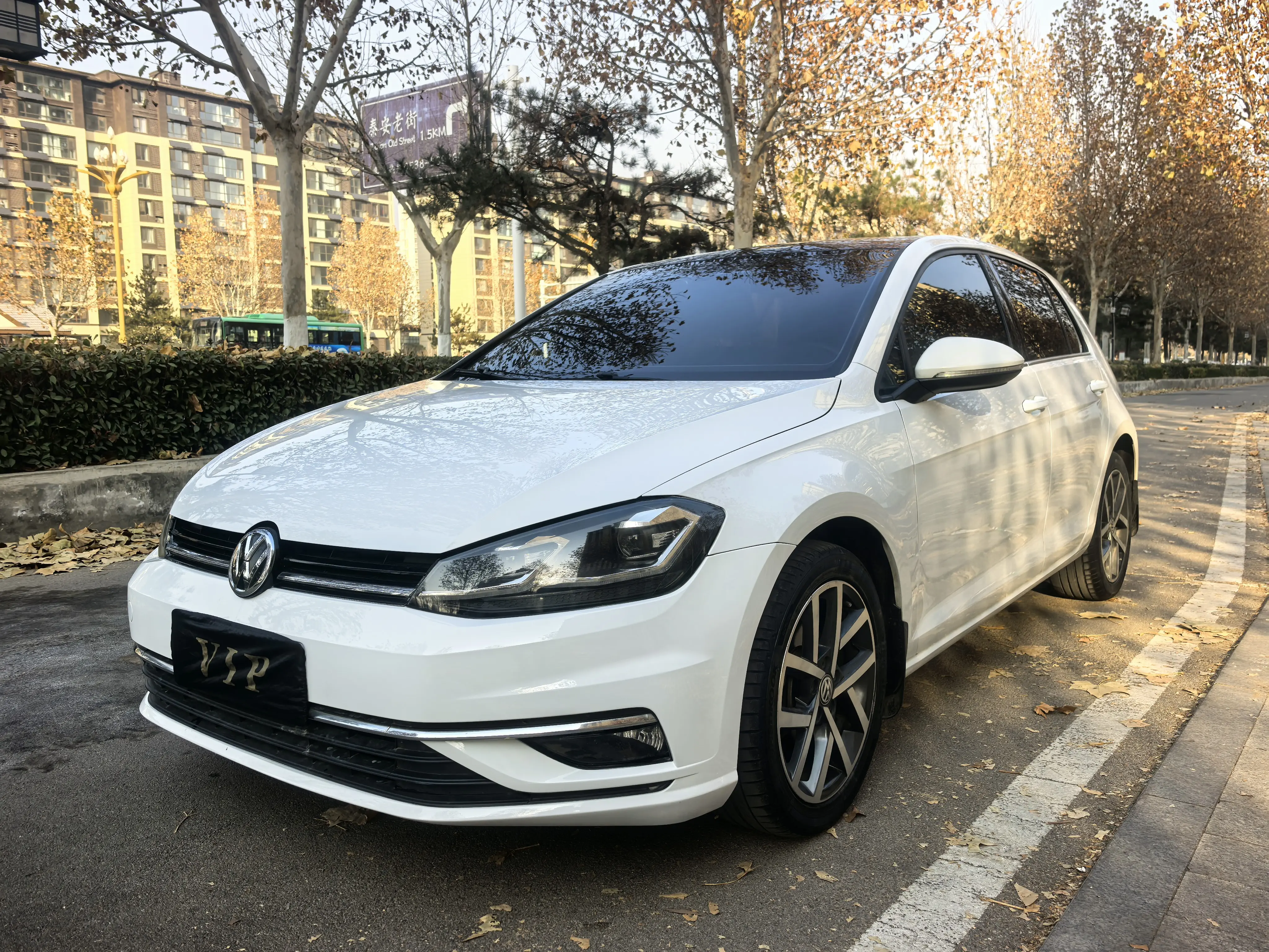 Volkswagen Golf  из Китая