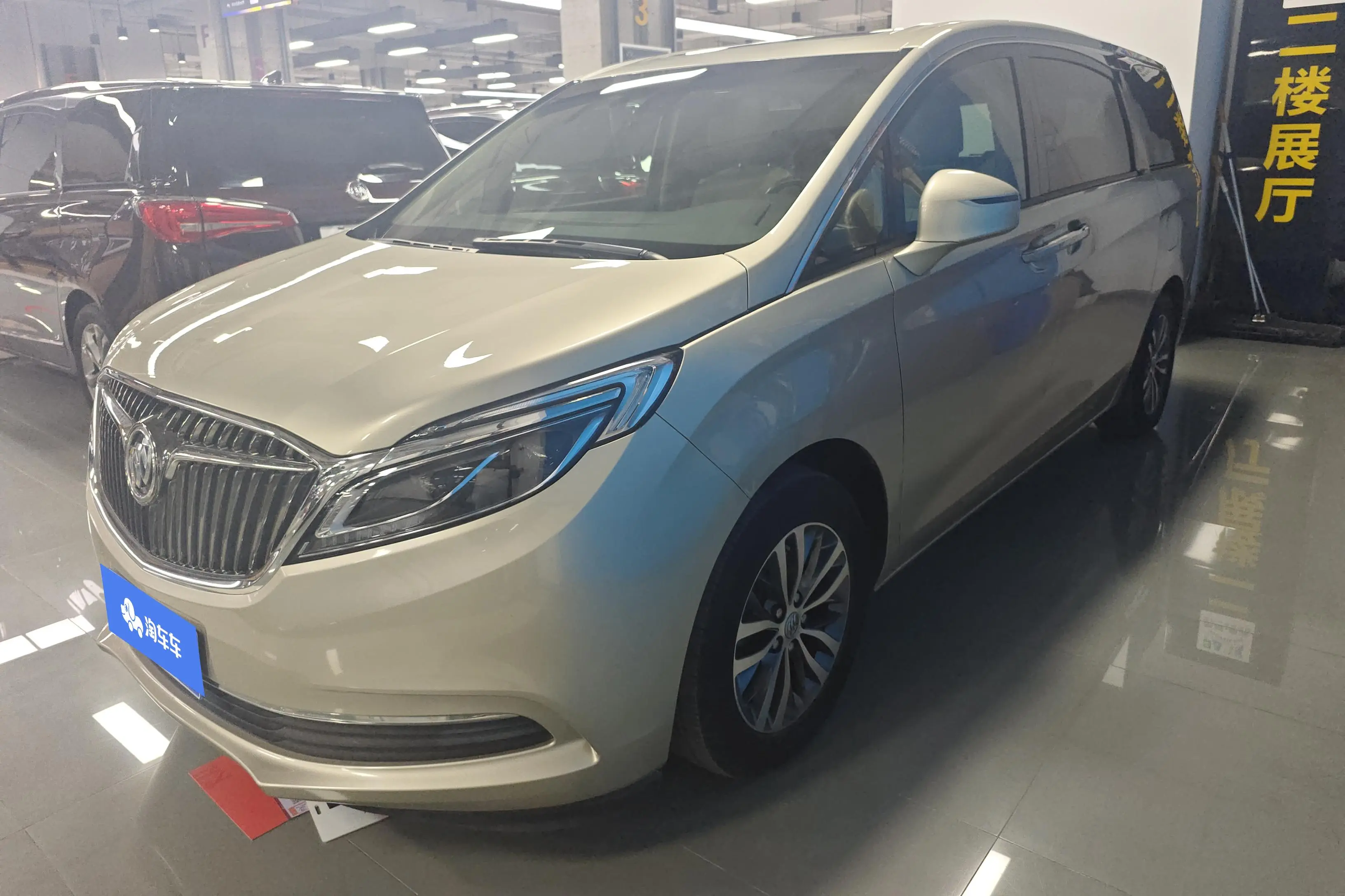 Buick GL8  из Китая