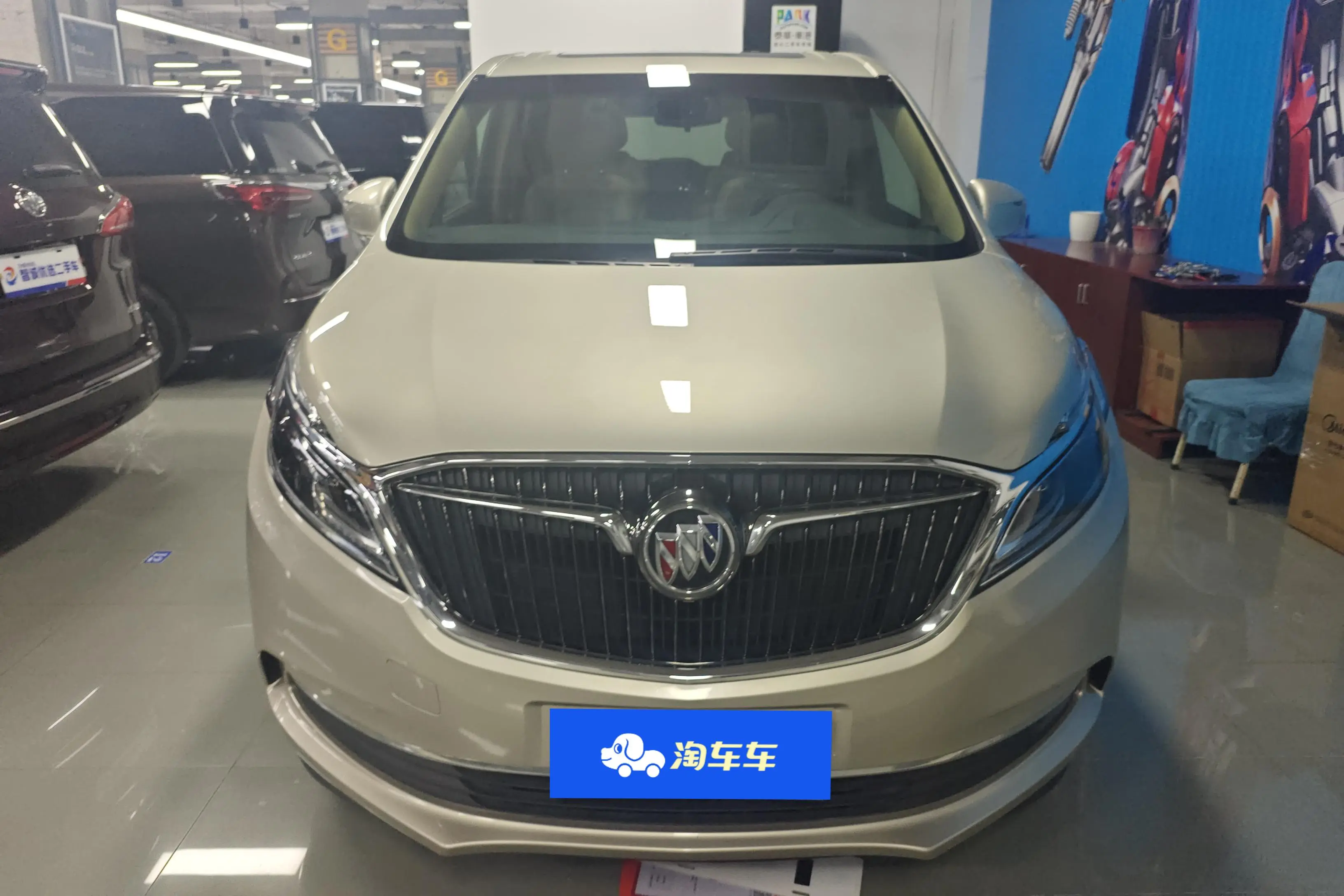 Buick GL8  из Китая
