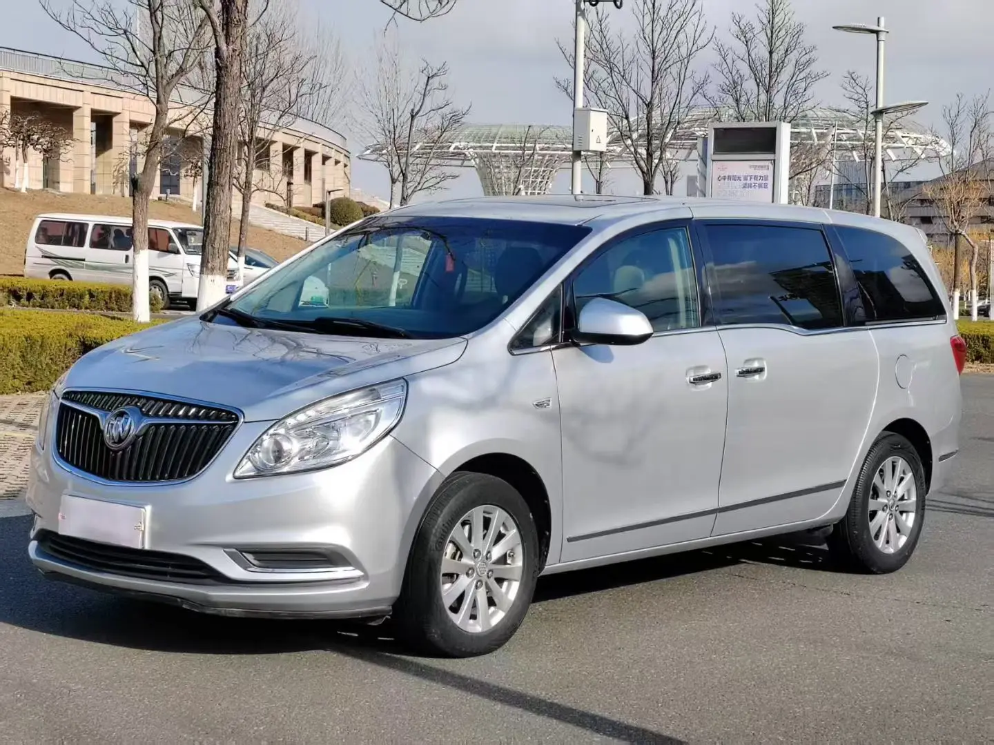 Buick GL8  из Китая