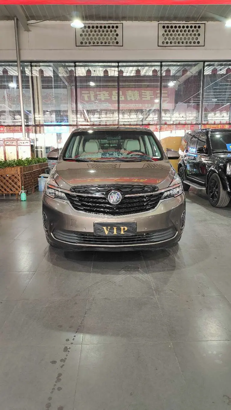 Buick GL8  из Китая