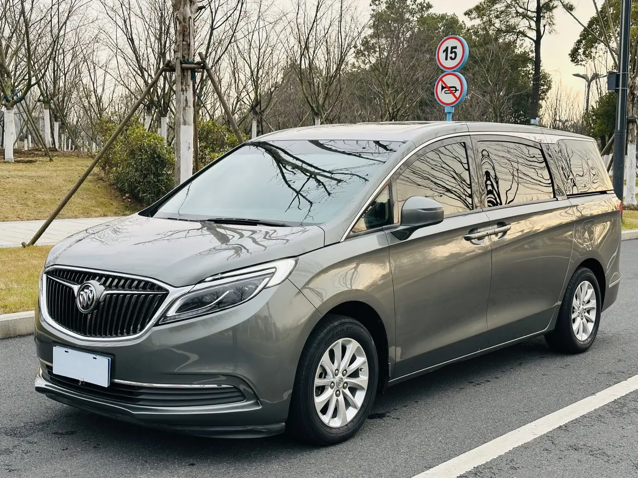 Buick GL8  из Китая