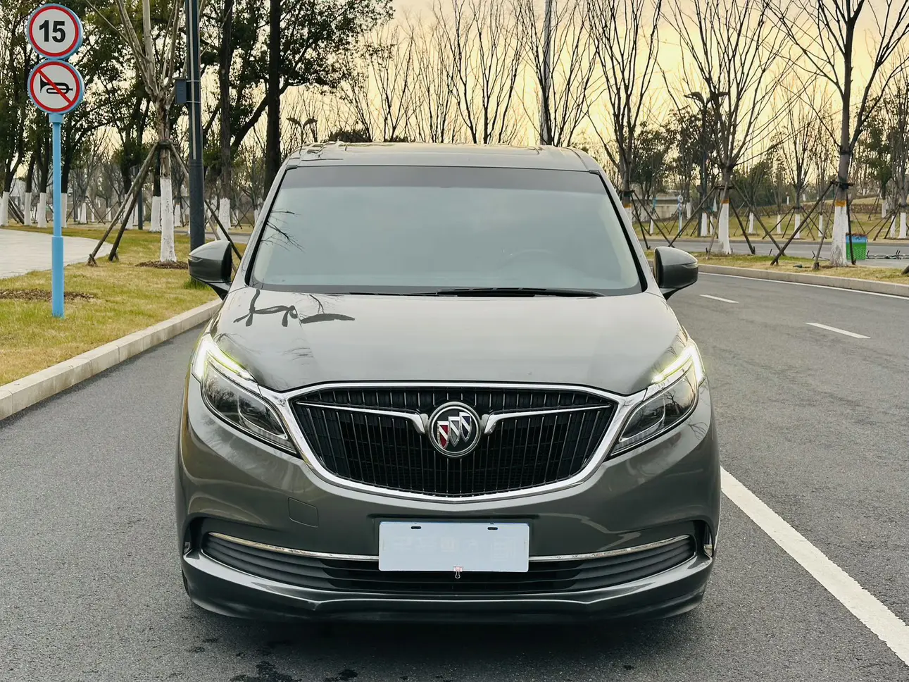 Buick GL8  из Китая