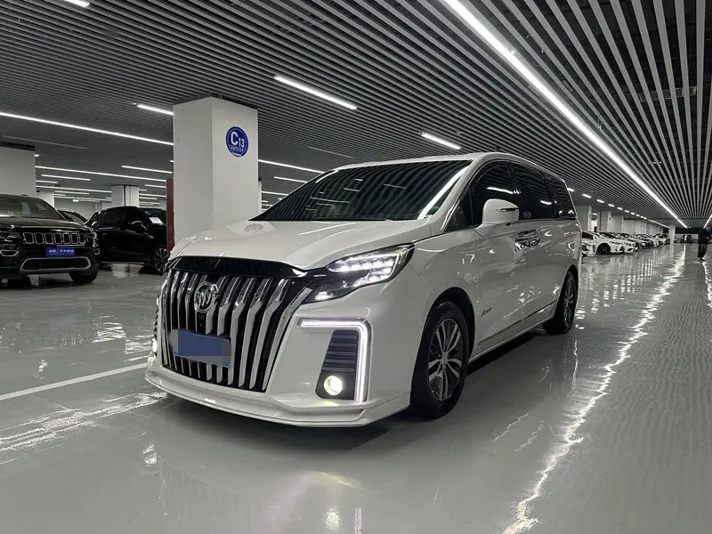 Buick GL8  из Китая