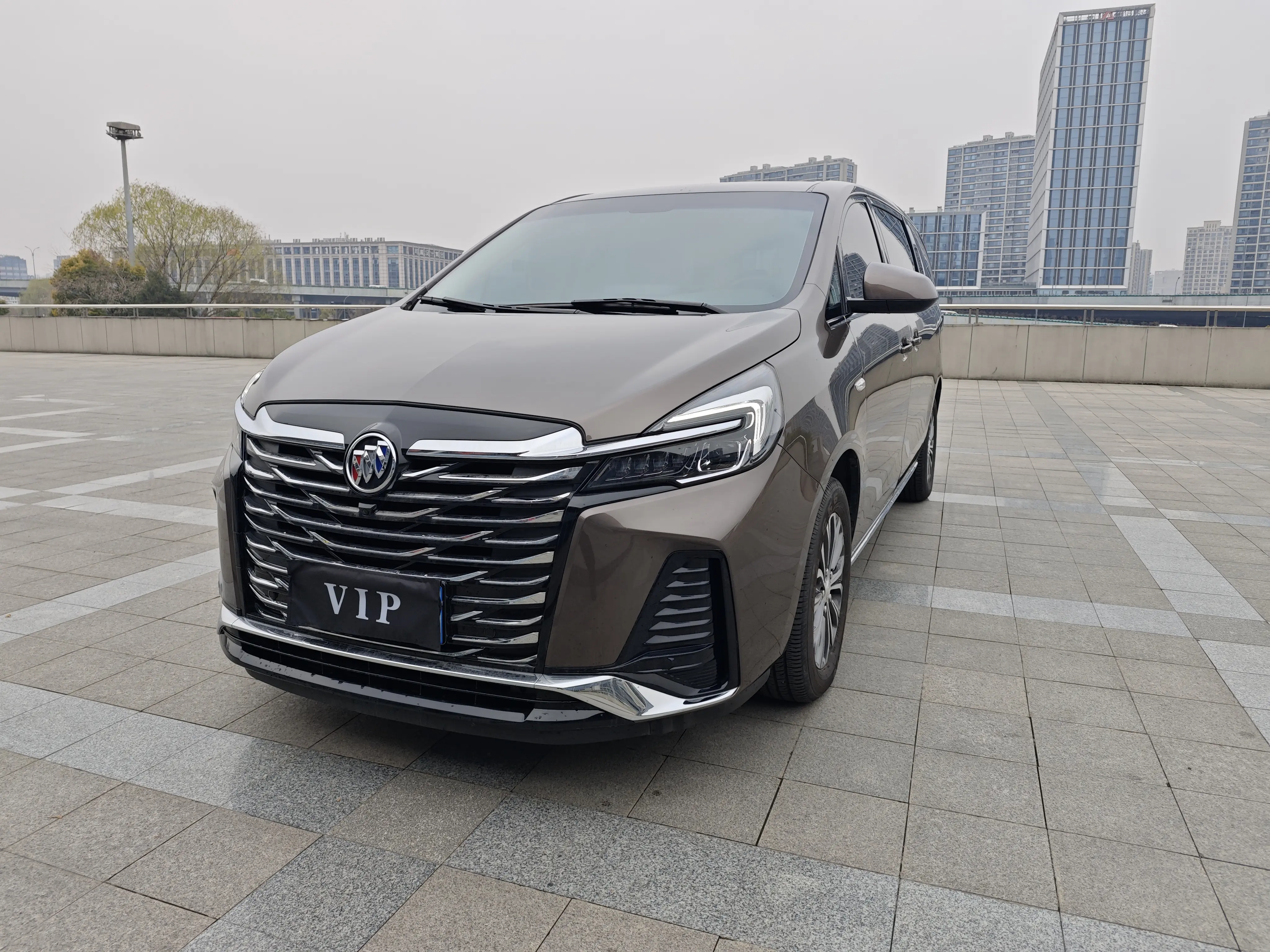 Buick GL8  из Китая