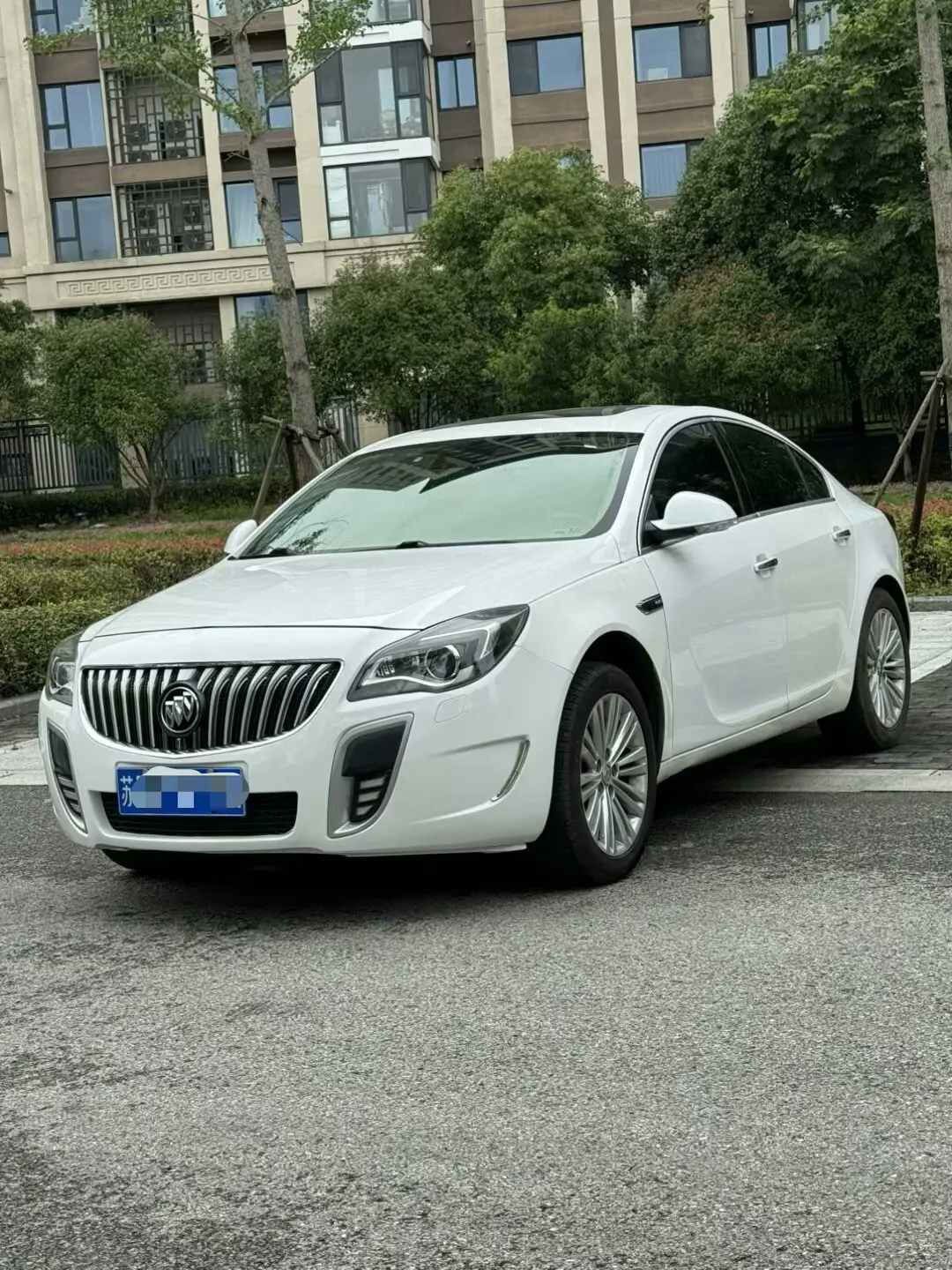 Buick Majesty  из Китая