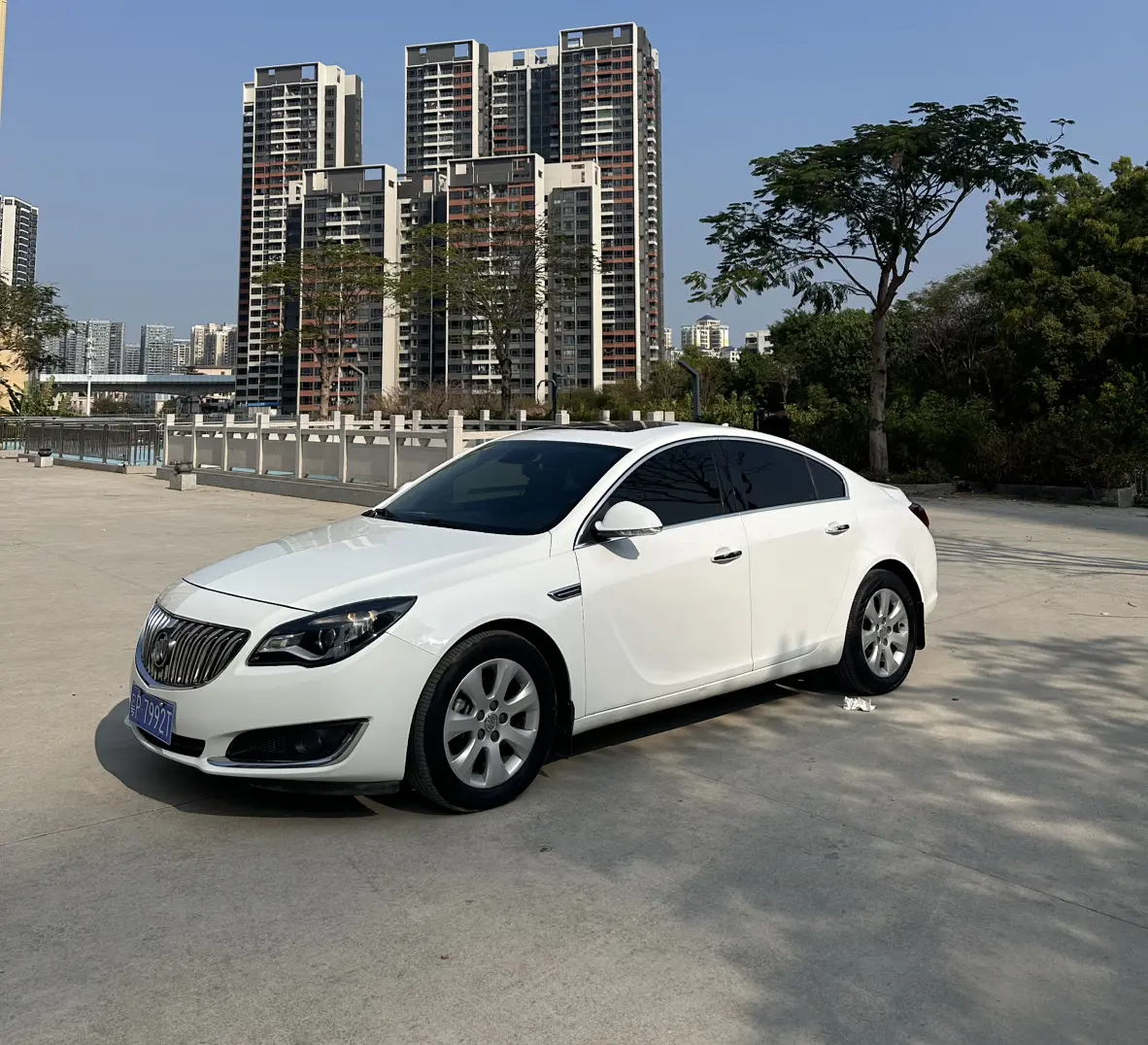 Buick Majesty  из Китая