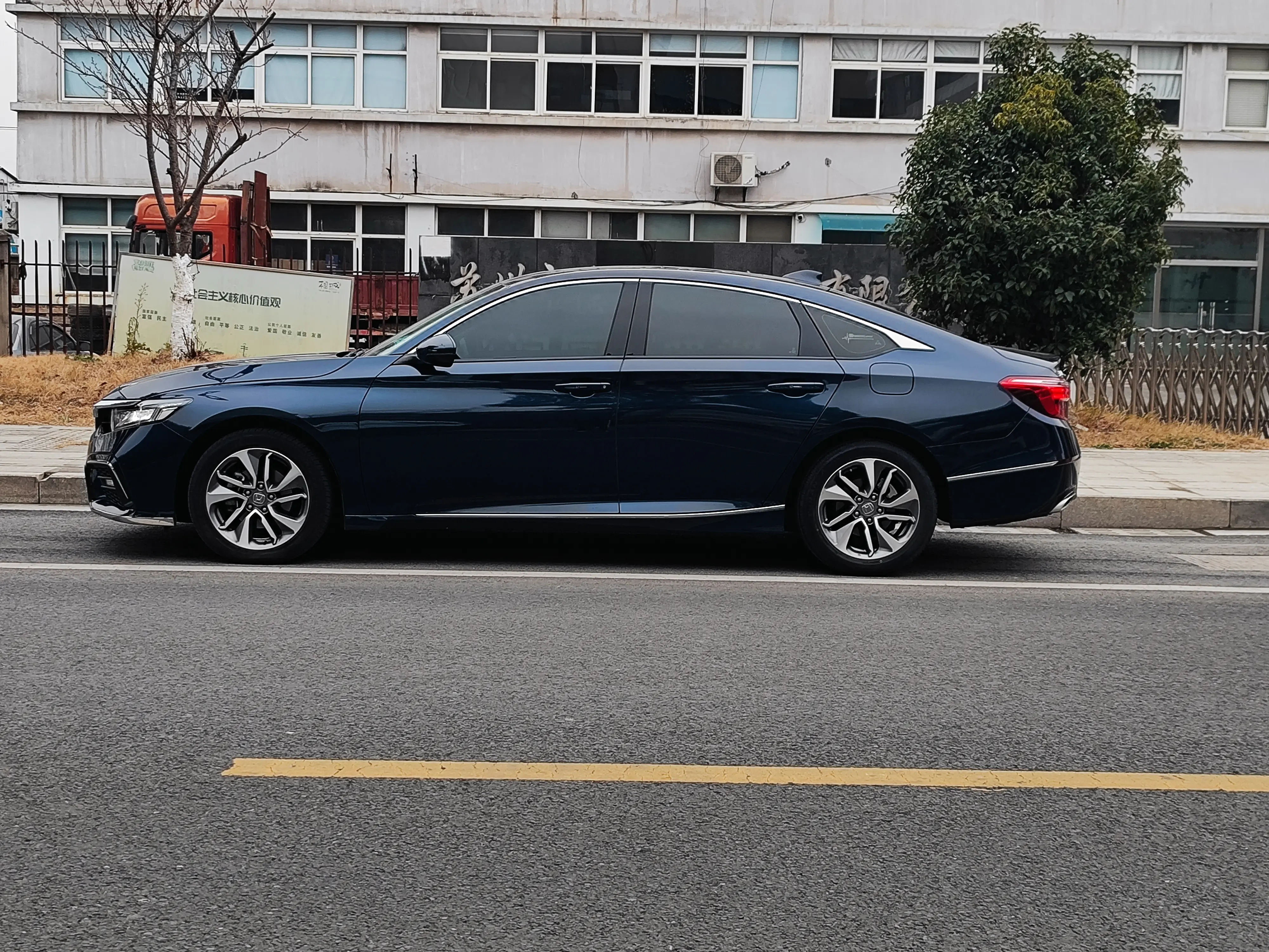 Honda Inspire (Yingshipai)  из Китая