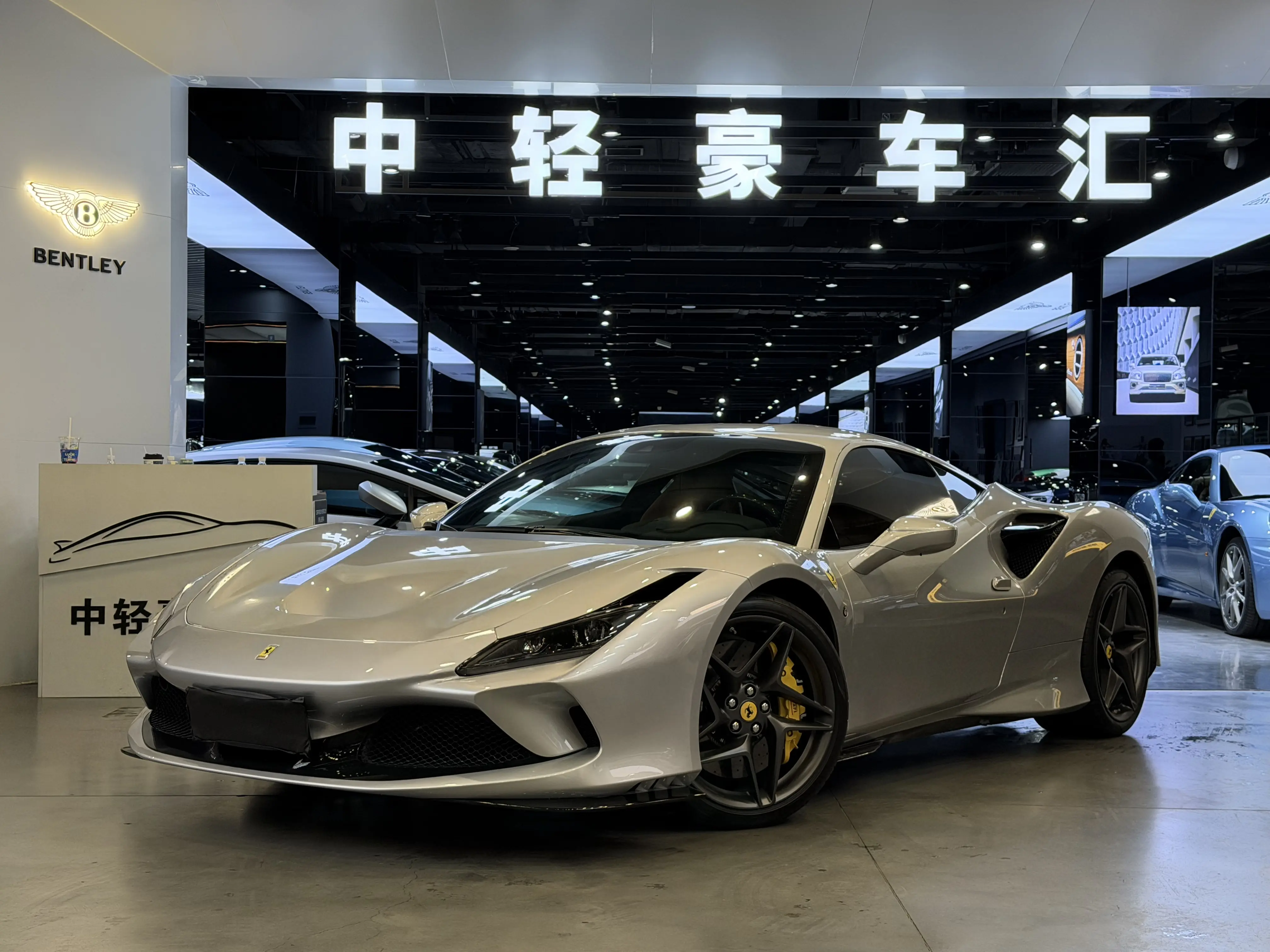 Ferrari F8  из Китая