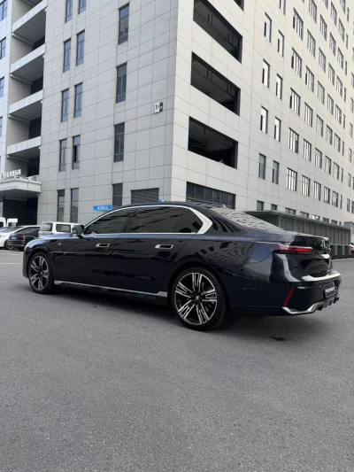 BMW 7 Series