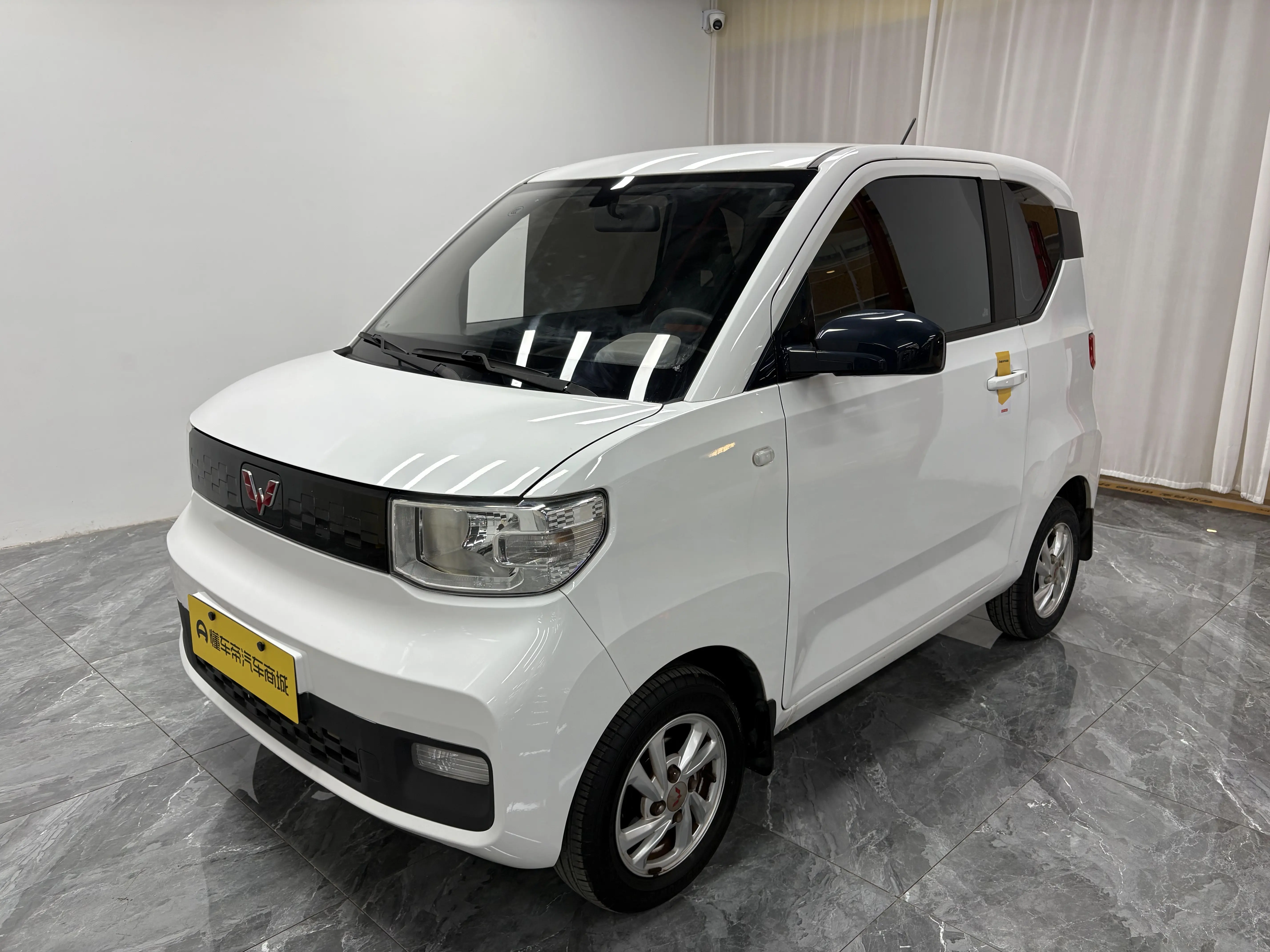 Wuling Hongguang MINIEV  из Китая