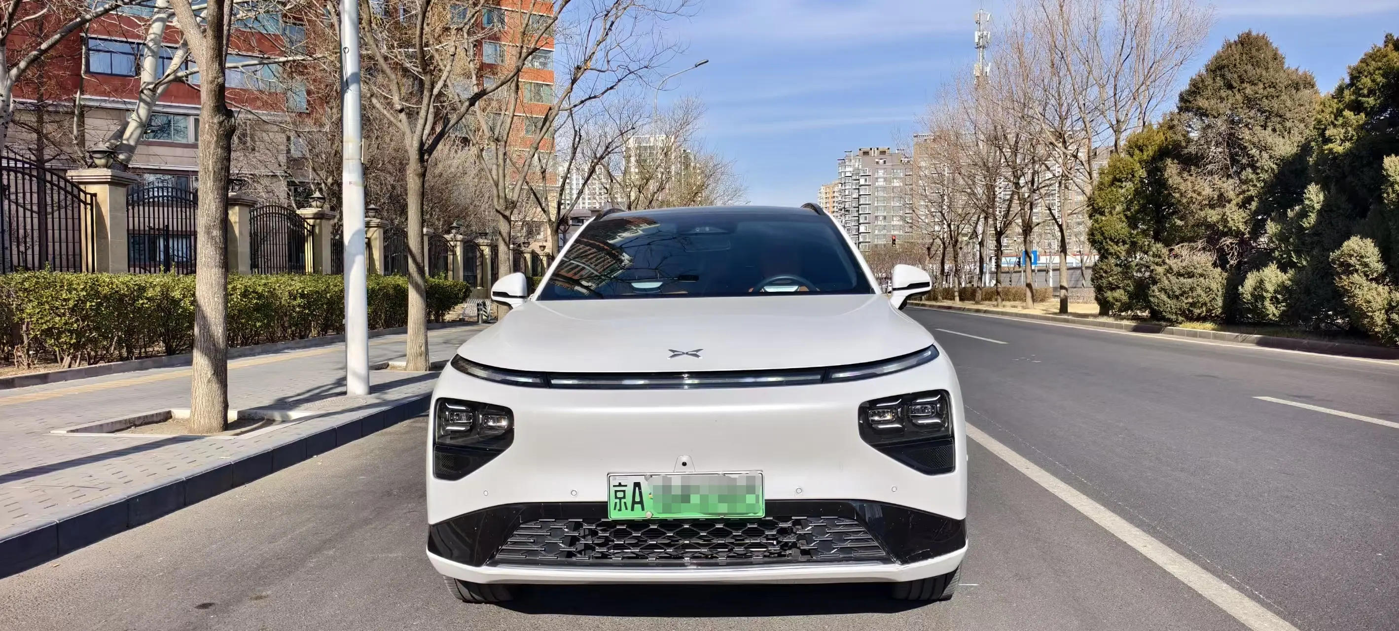 Xpeng G9  из Китая