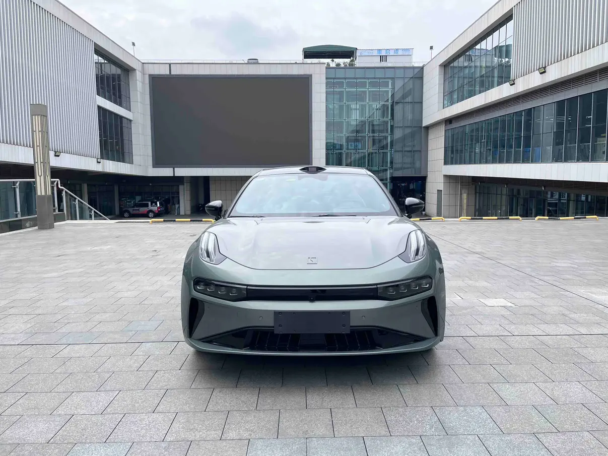 ZEEKR 001  из Китая
