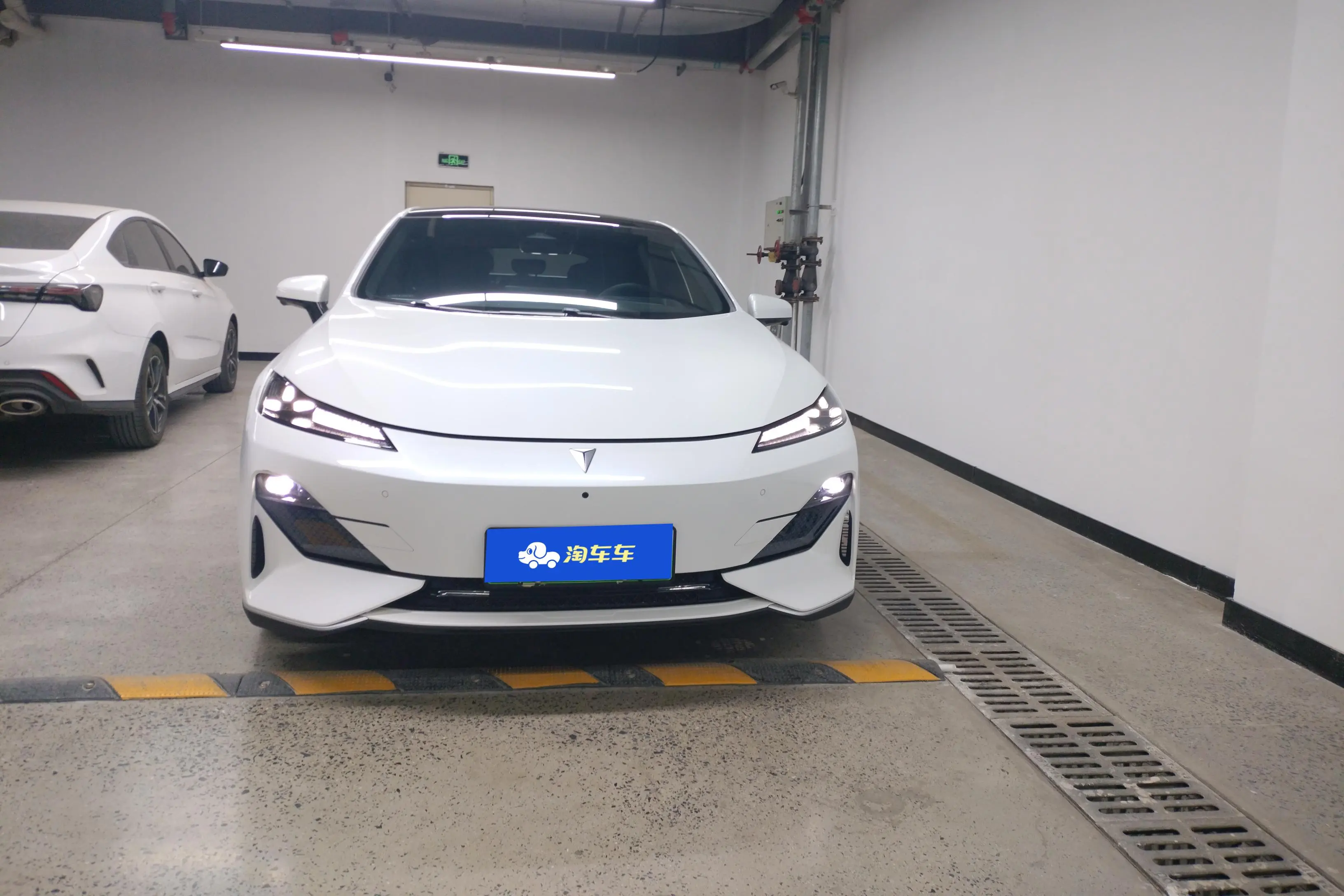 Deepal Dark blue SL03  из Китая