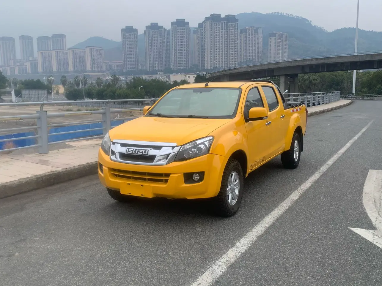 Isuzu Suzutaku  из Китая