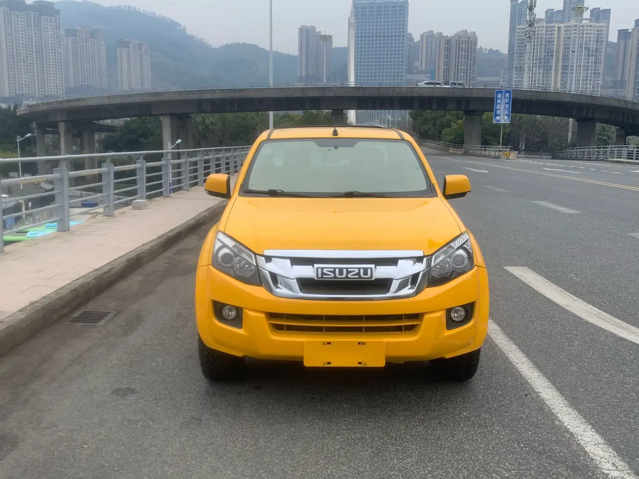 Isuzu Suzutaku  из Китая