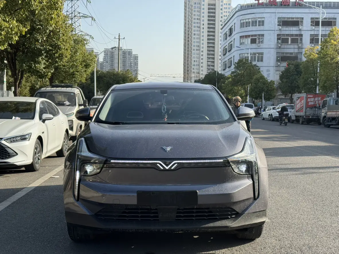 NETA NezhaU  из Китая