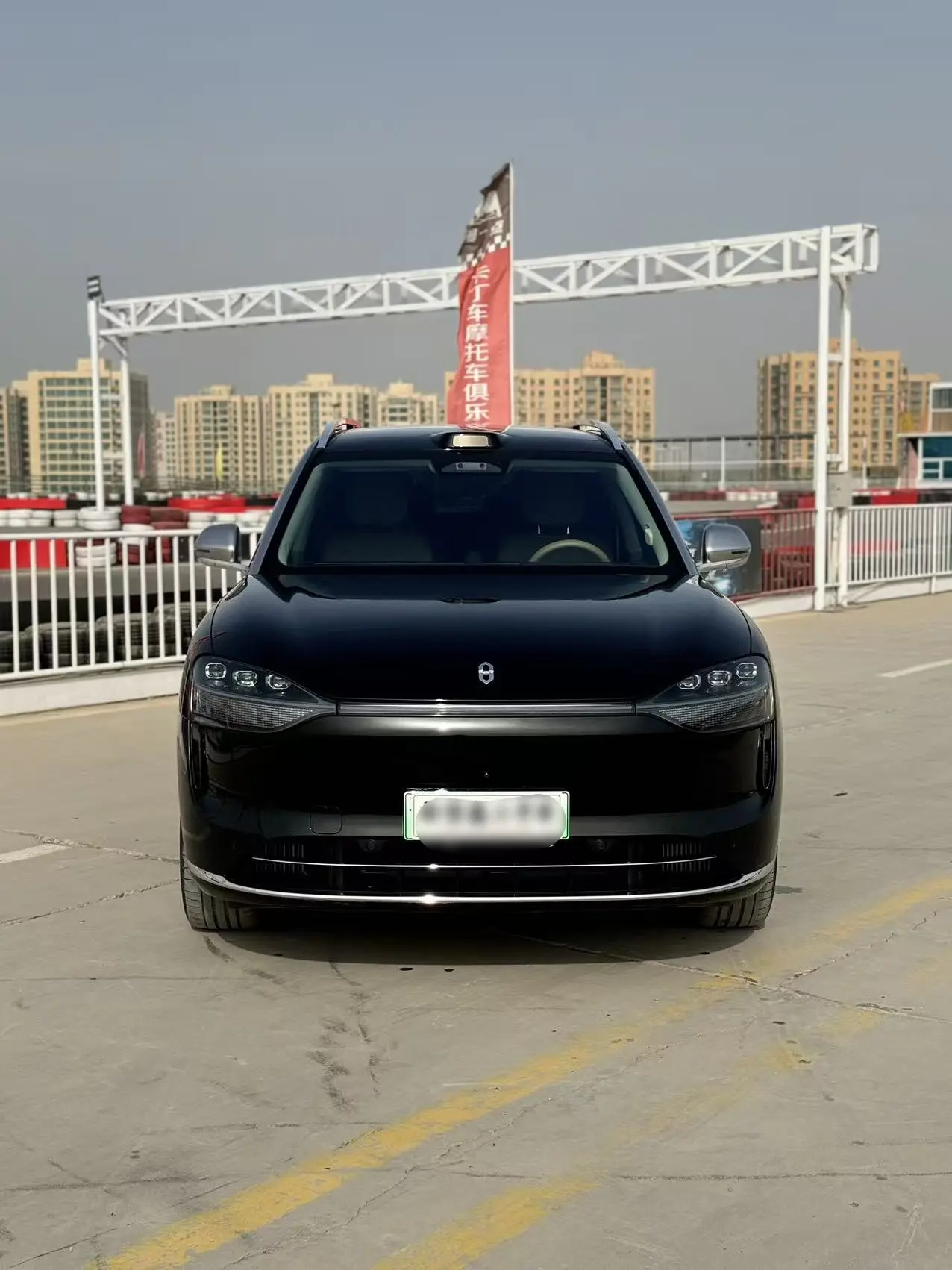 AITO M9 (Wenjie M9)  из Китая