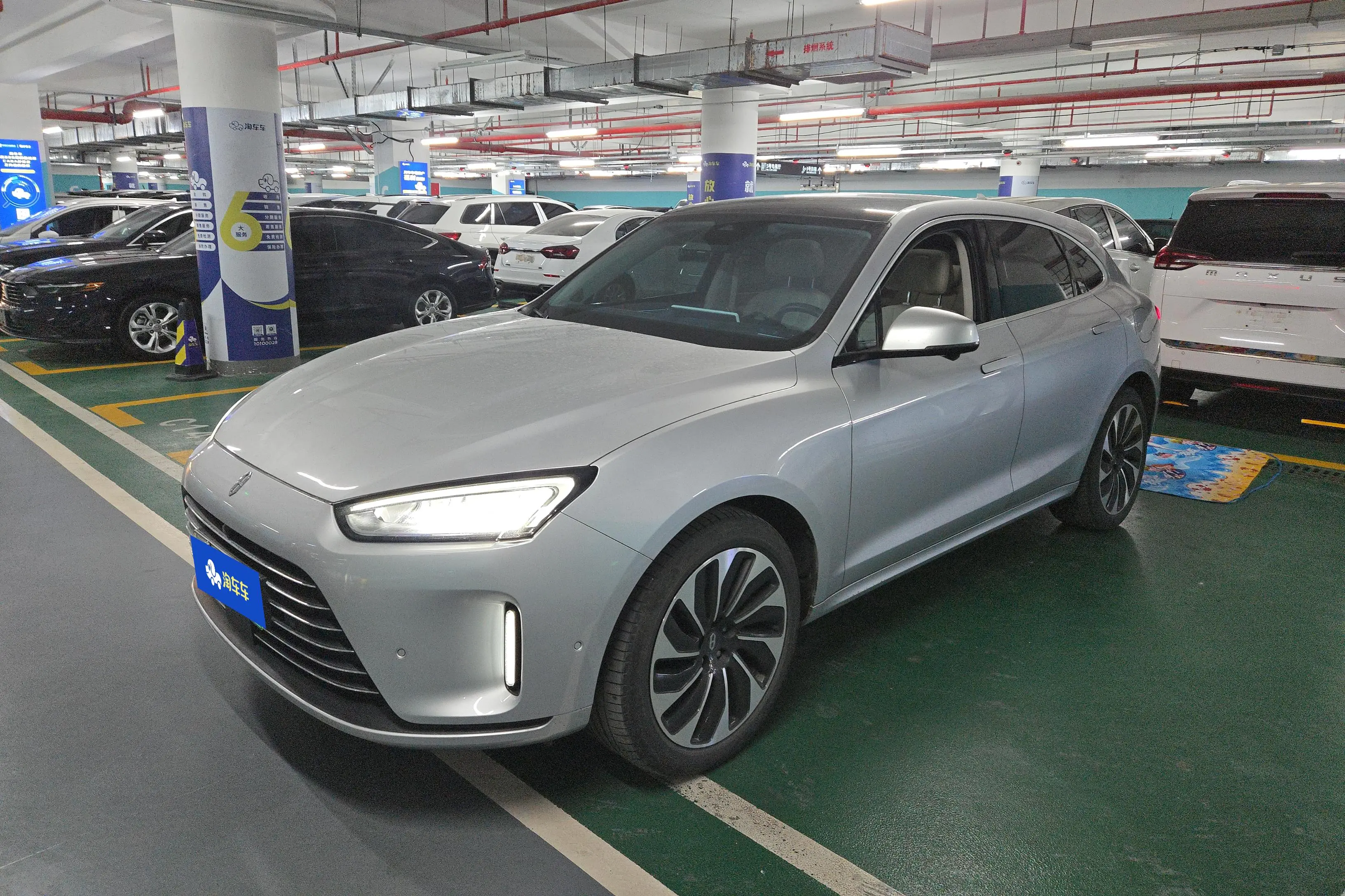 AITO M5 (Wenjie M5)  из Китая