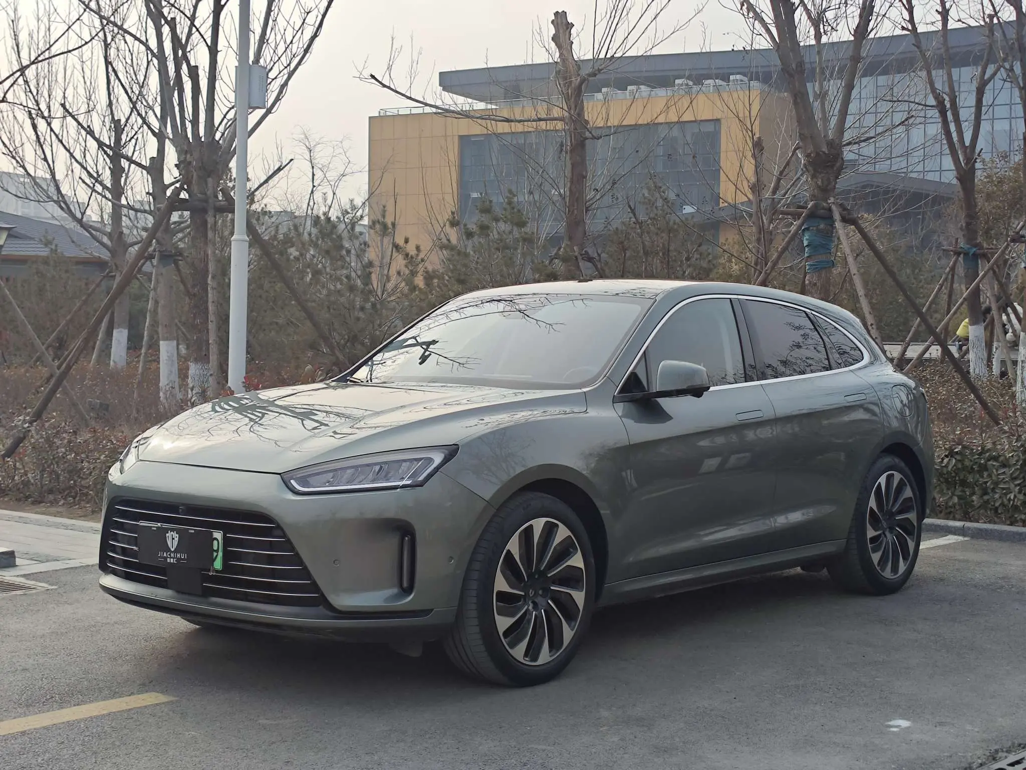 AITO M5 (Wenjie M5)  из Китая