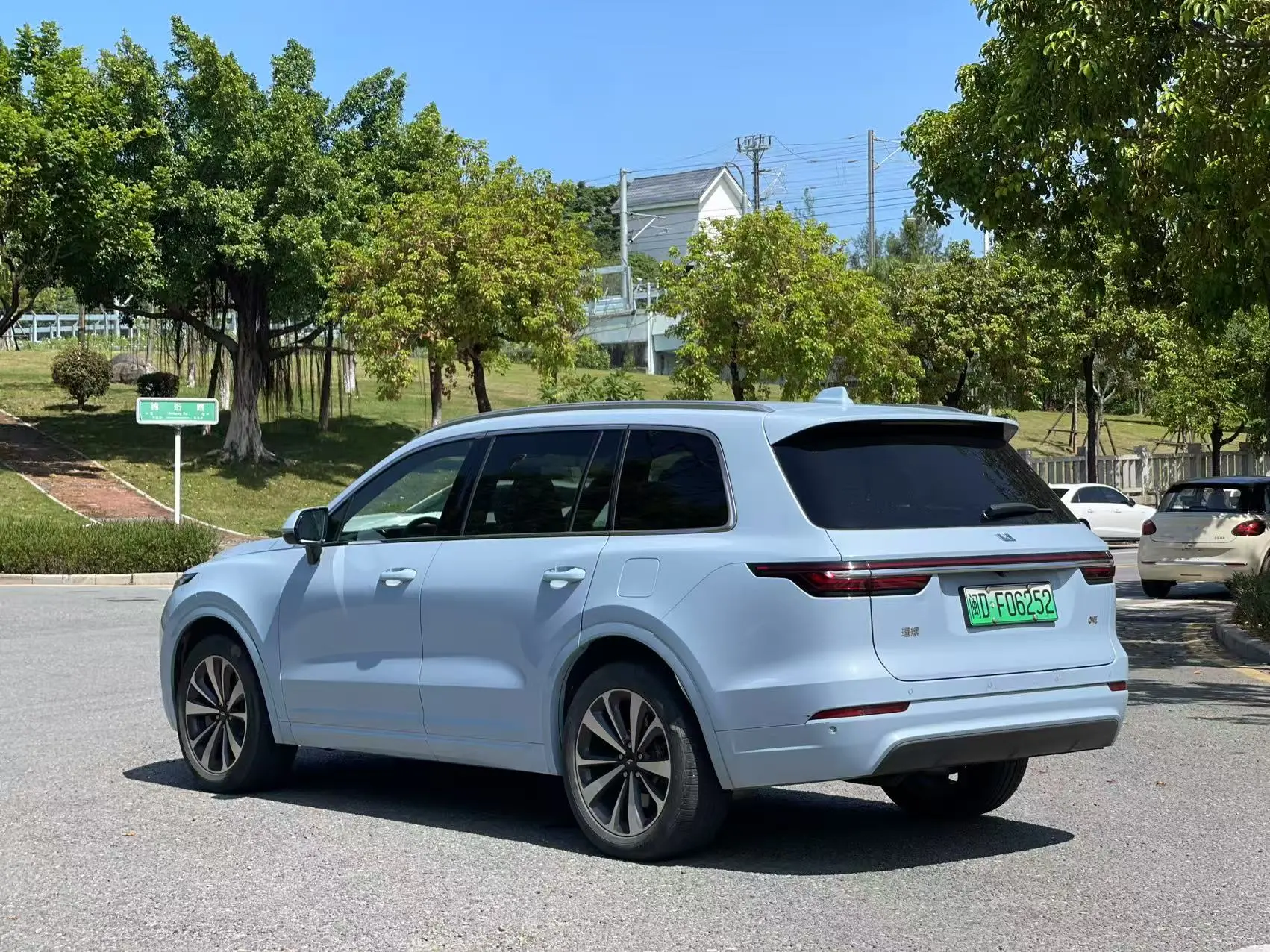 Lixiang ONE