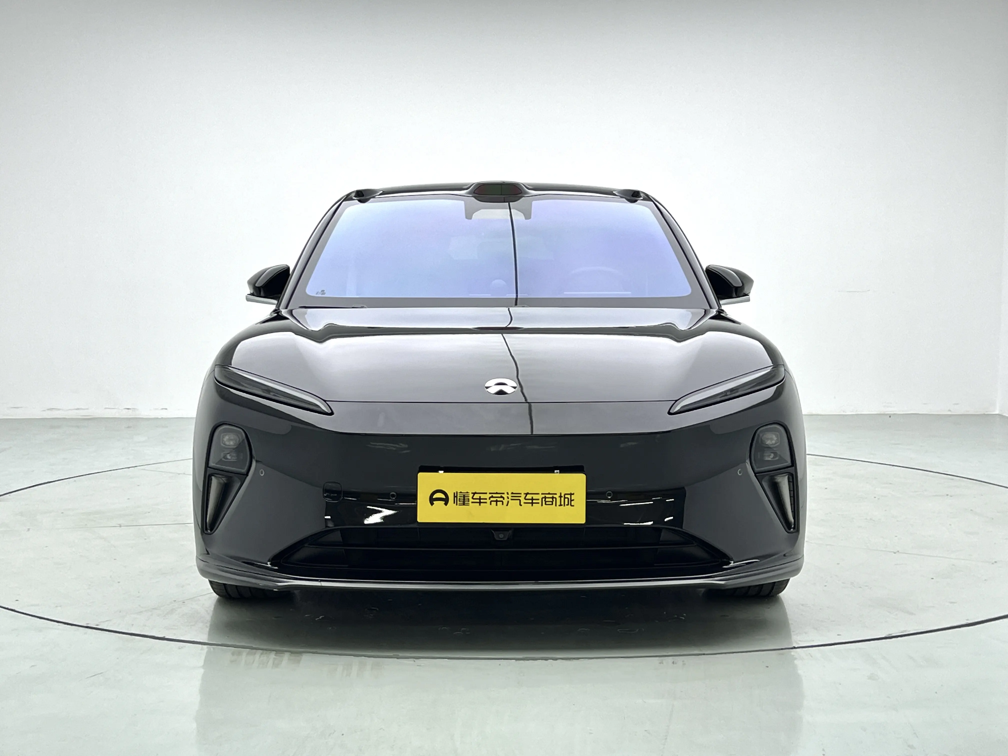 NIO ET5T  из Китая