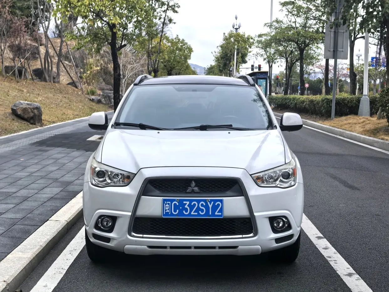 Mitsubishi Jinxuan ASX  из Китая
