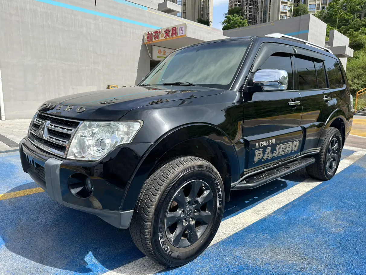 Mitsubishi Pajero  из Китая