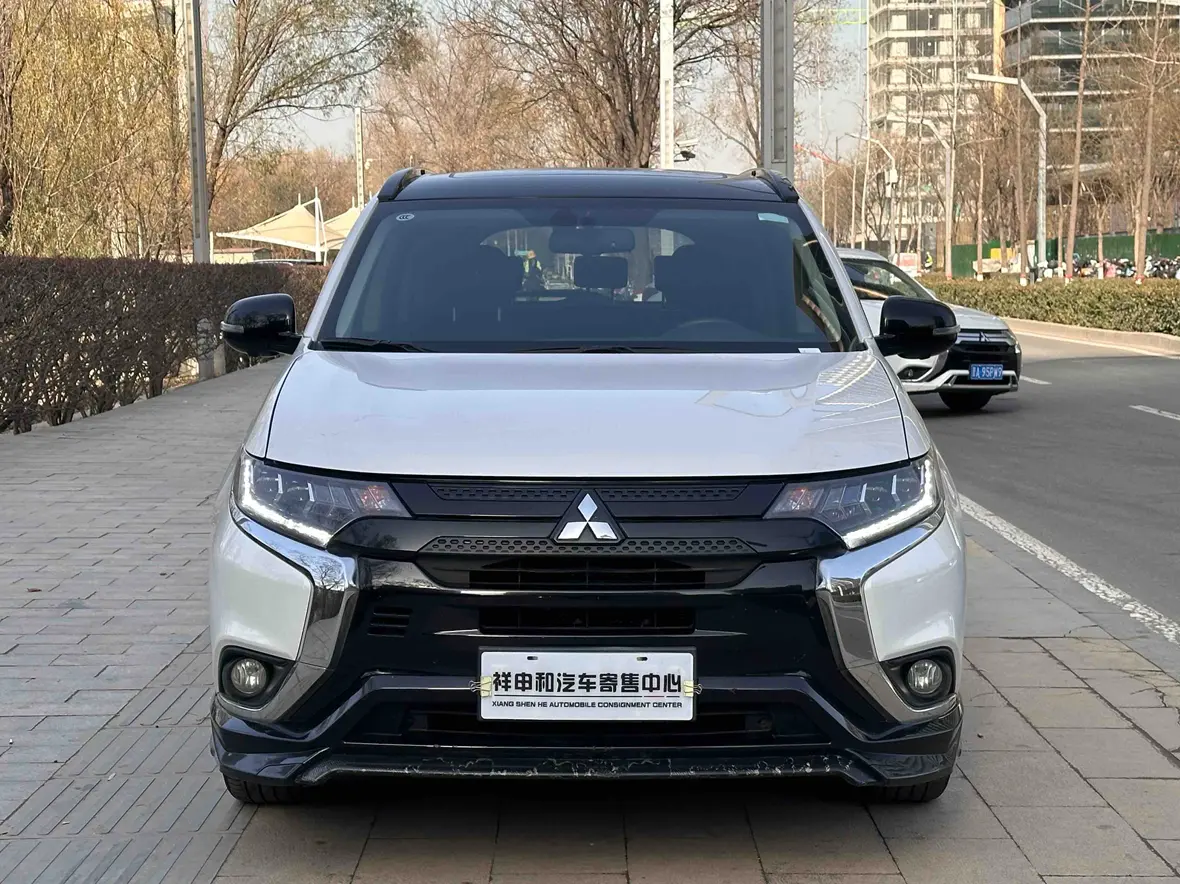 Mitsubishi Outlander  из Китая