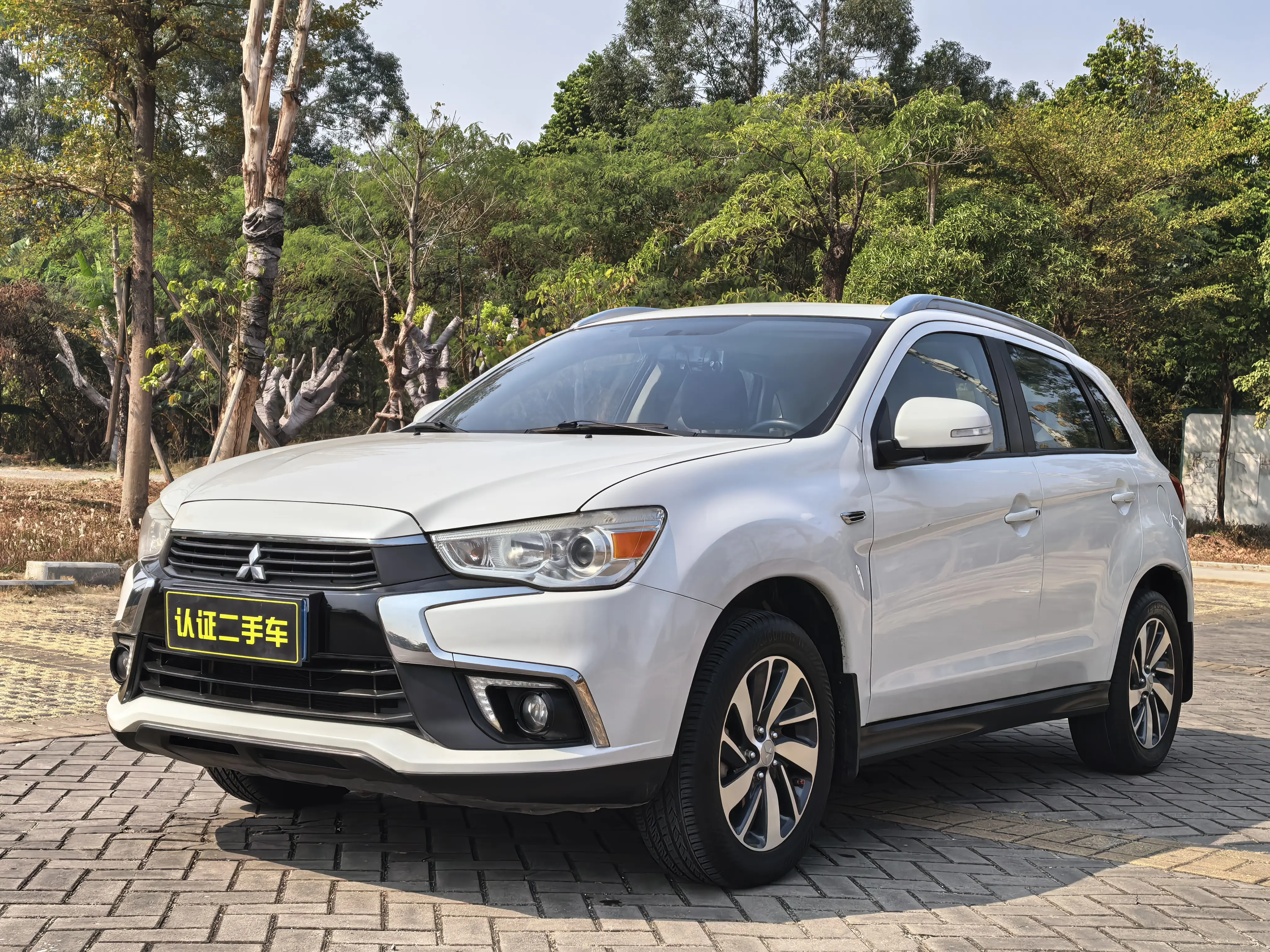Mitsubishi Jinxuan ASX  из Китая