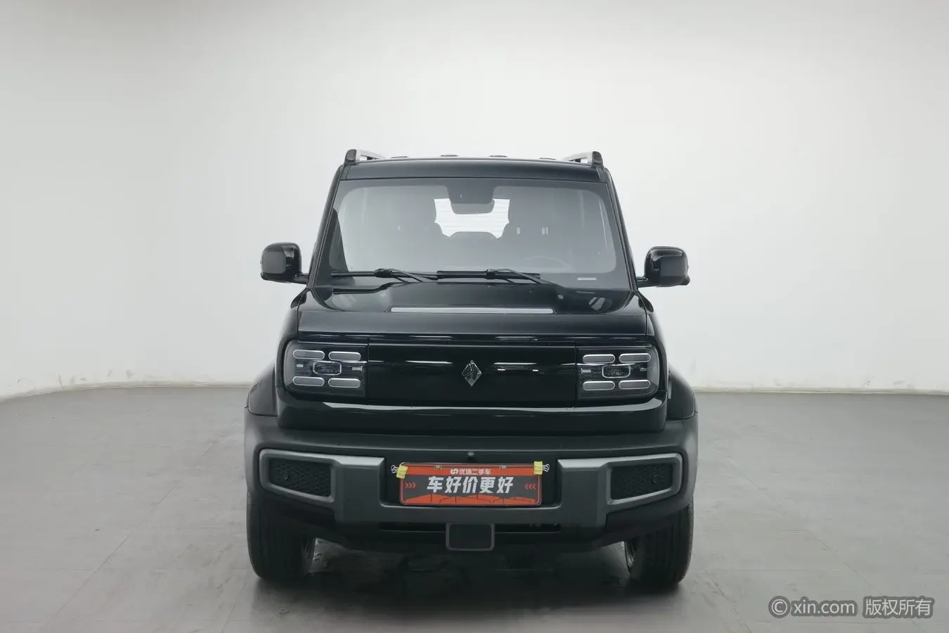 Baojun Yue Ye  из Китая