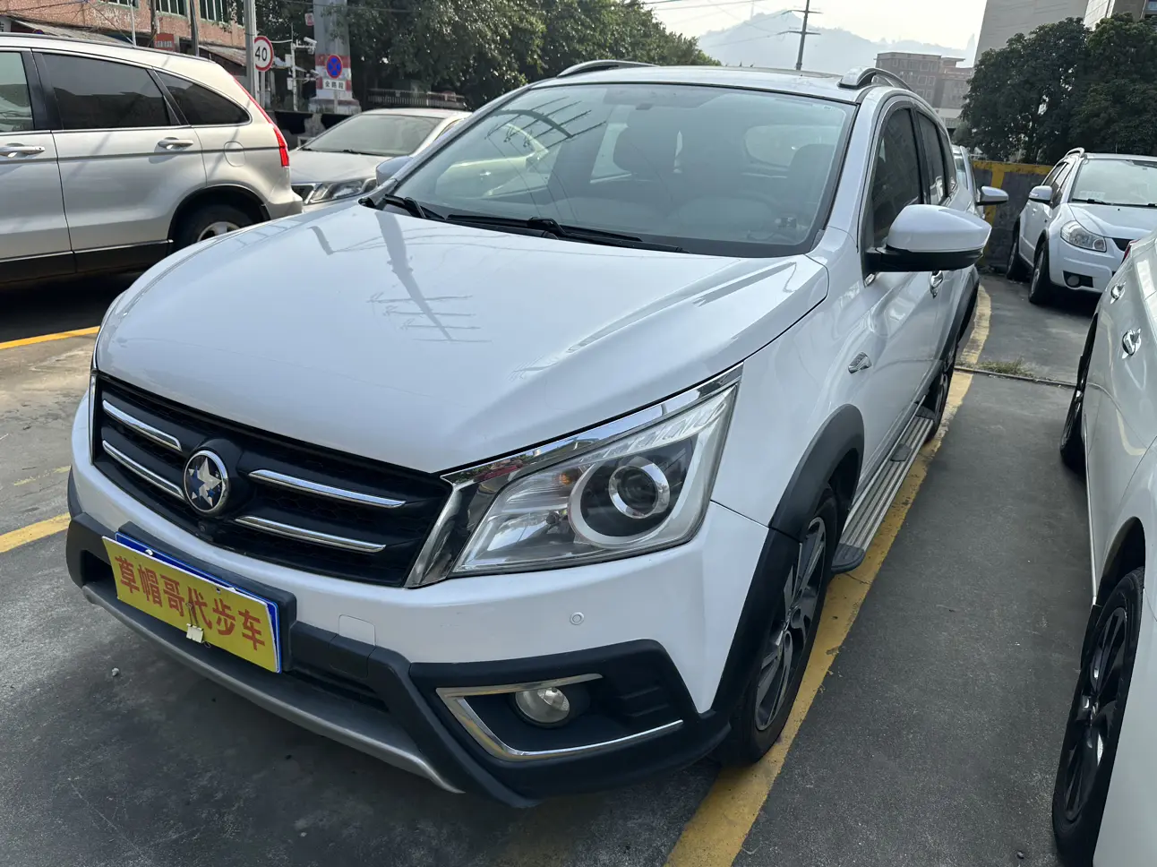 Kai Chen Venucia T70X  из Китая