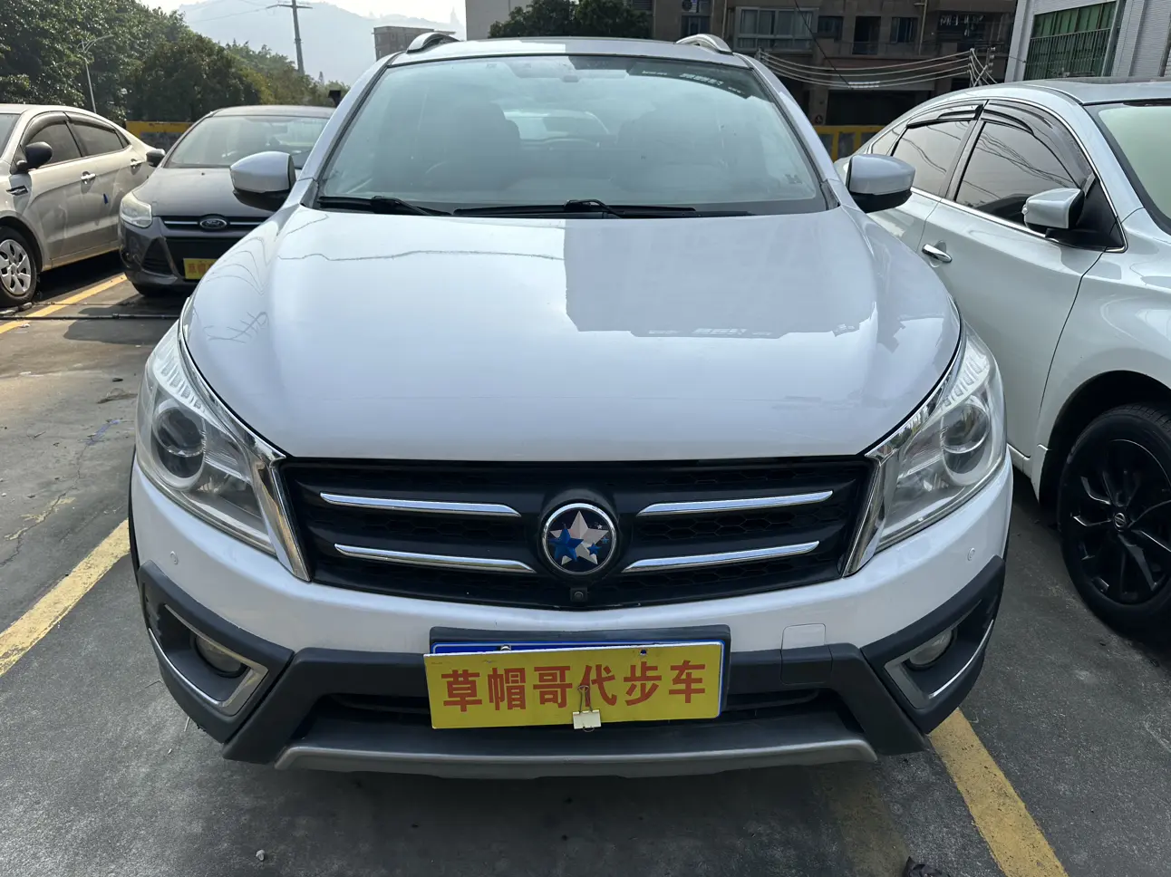 Kai Chen Venucia T70X  из Китая